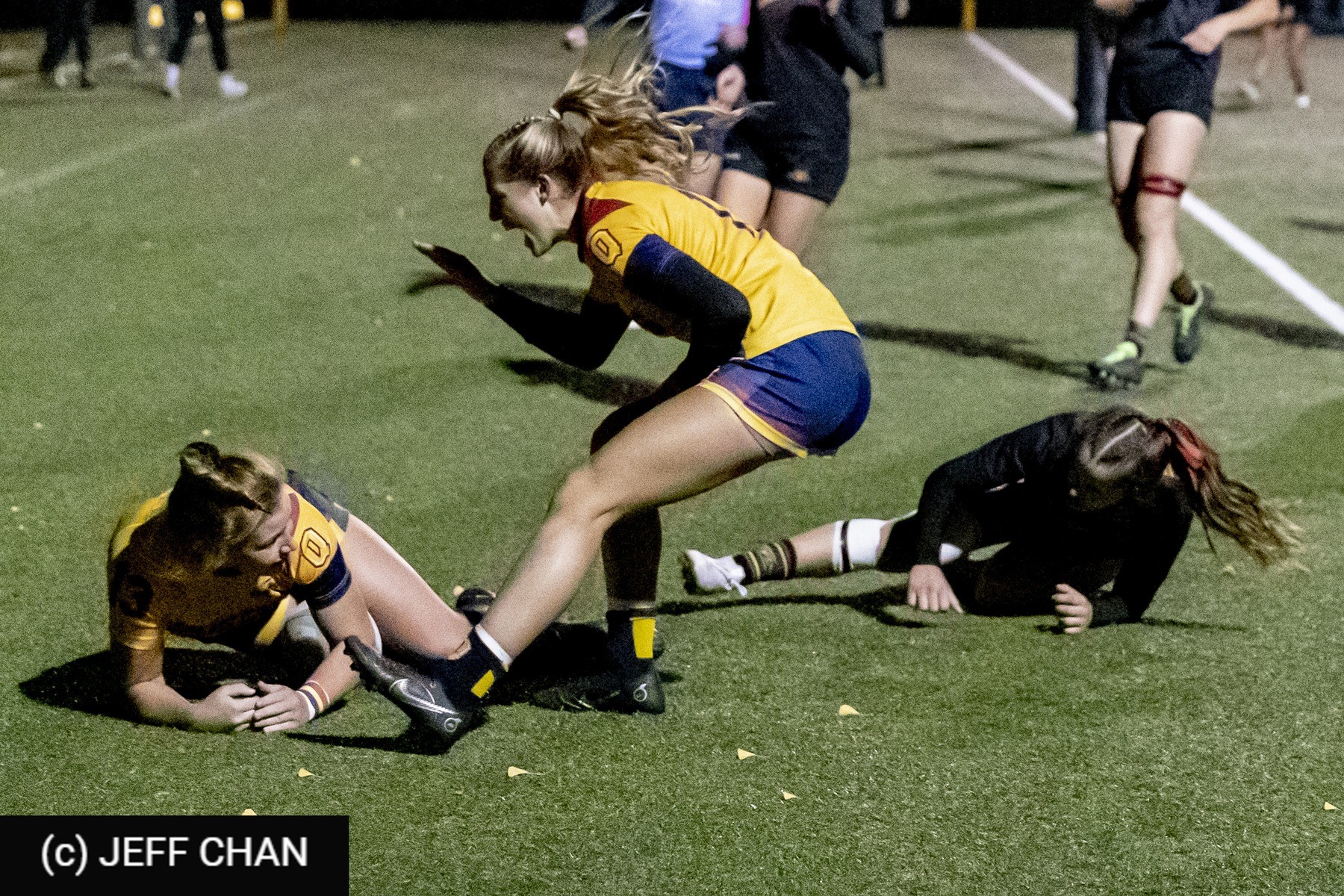  Queen's University - University of Guelph - Rugby - OUA 2022 Queen's (W) vs Guelph Champions (#OUW22QWGU10) Photo by: Jeff Chan | Siuxy Sports 2022-10-28