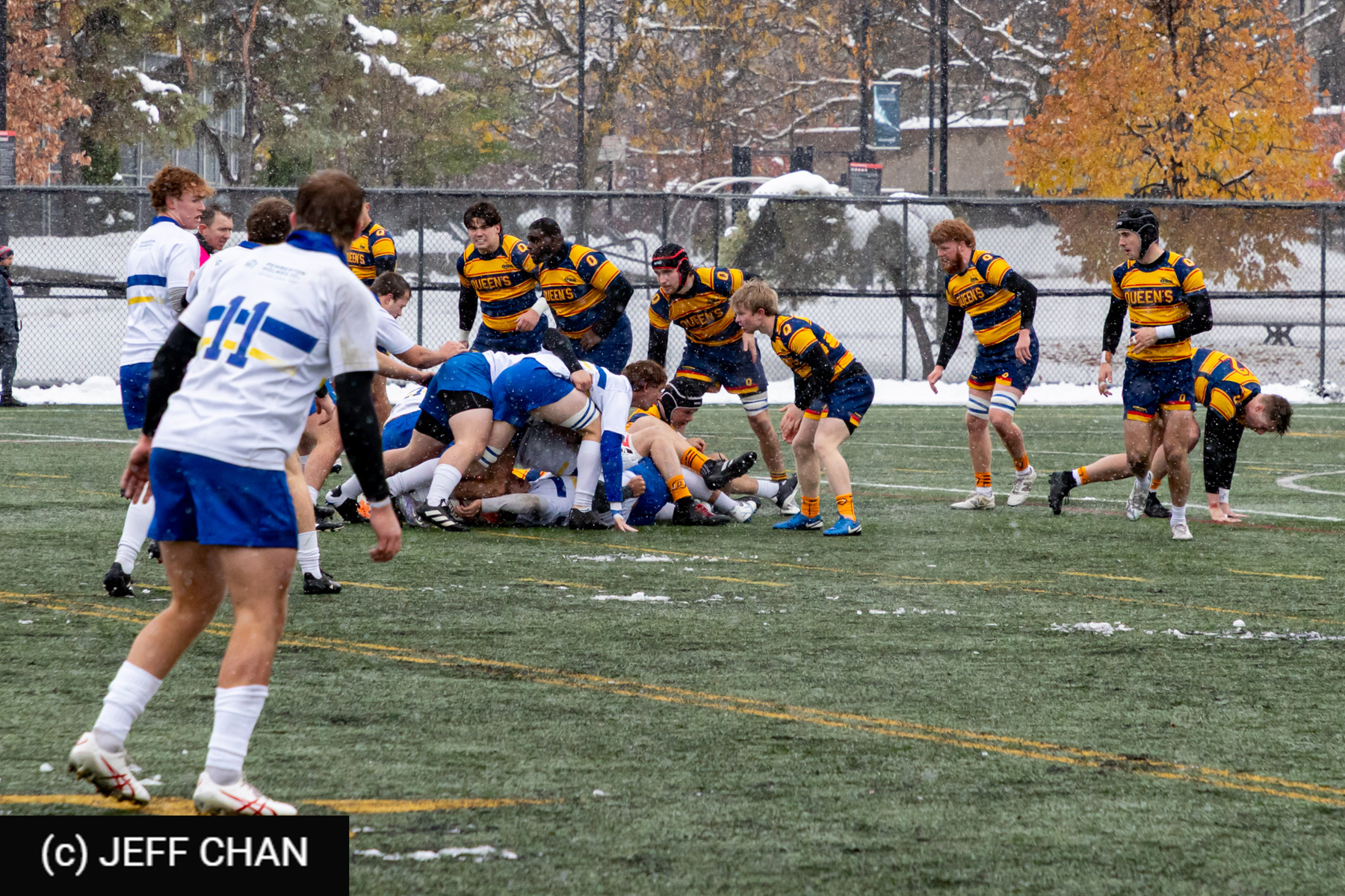  Queen's University - University of Victoria - Rugby - CANUMENS 2025 - Queen's University vs University of Victoria - Game#1 by Jeff Chan (#CANUMENS2581) Photo by: Jeff Chan | Siuxy Sports 2025-11-12