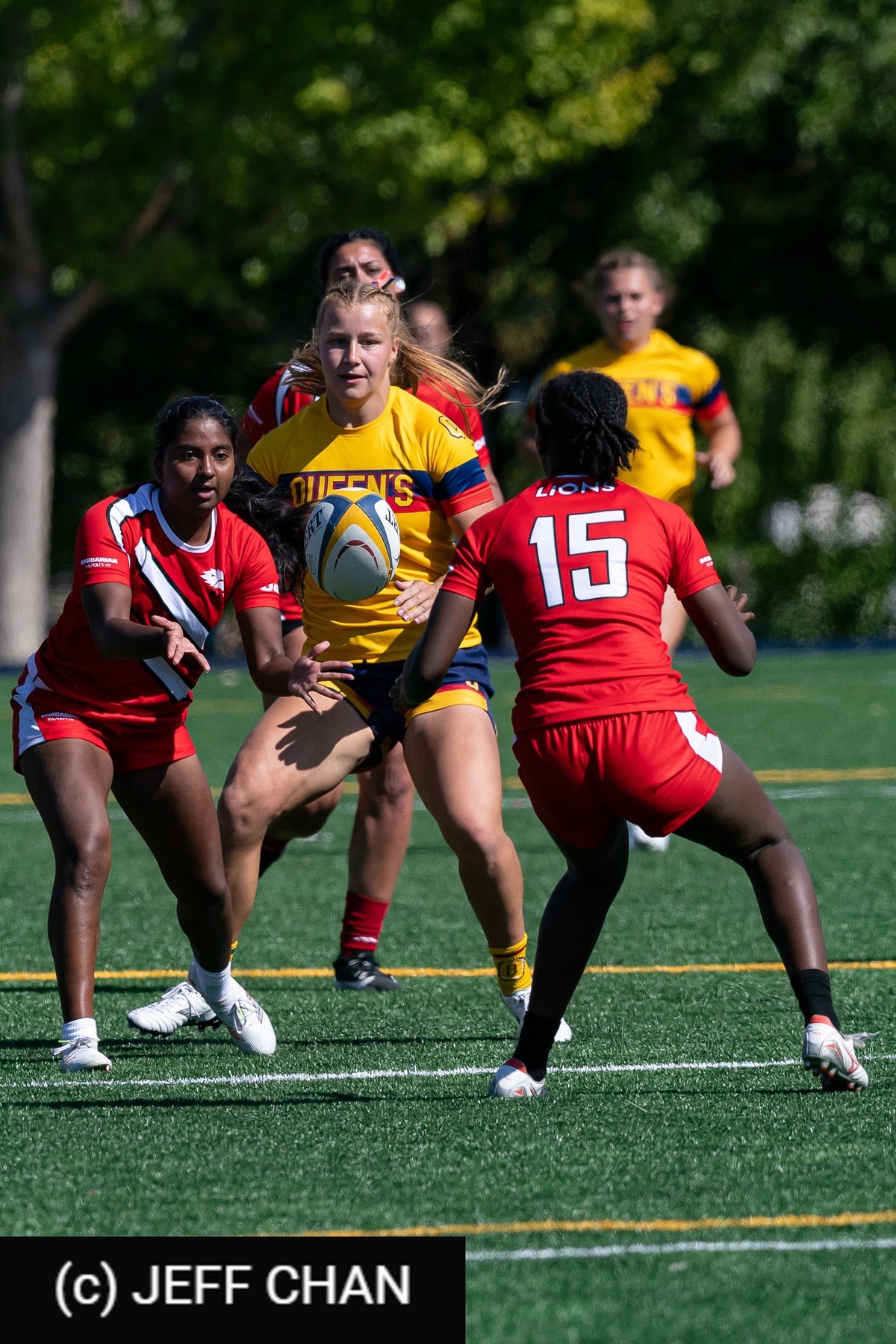  Queen's University - York University - Rugby - OUA 2025 Queen's (W) vs York (#OUW25QWYO09) Photo by: Jeff Chan | Siuxy Sports 2025-09-06