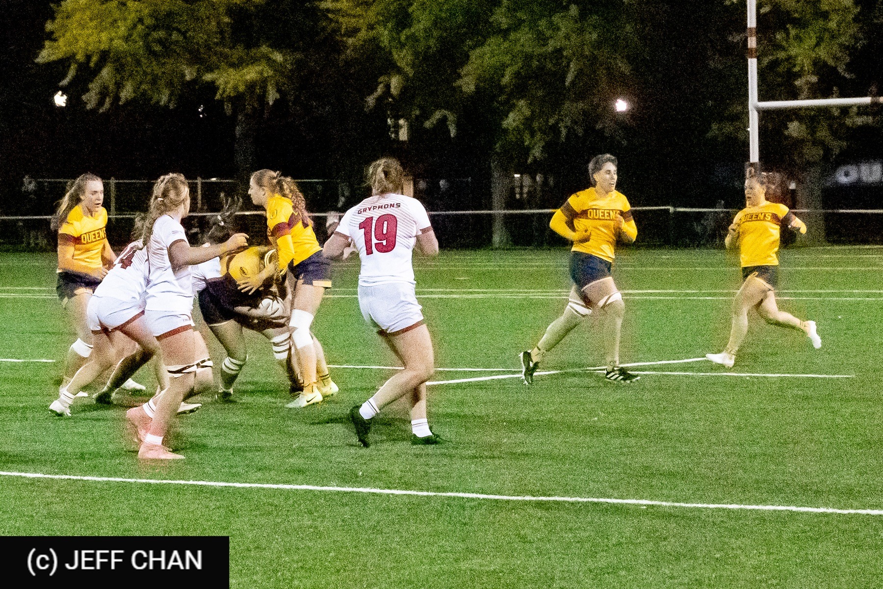  Queen's University - University of Guelph - Rugby - OUA 2025 Queen's (W) vs Guelph (#OUW25QWGU10) Photo by: Jeff Chan | Siuxy Sports 2025-10-24