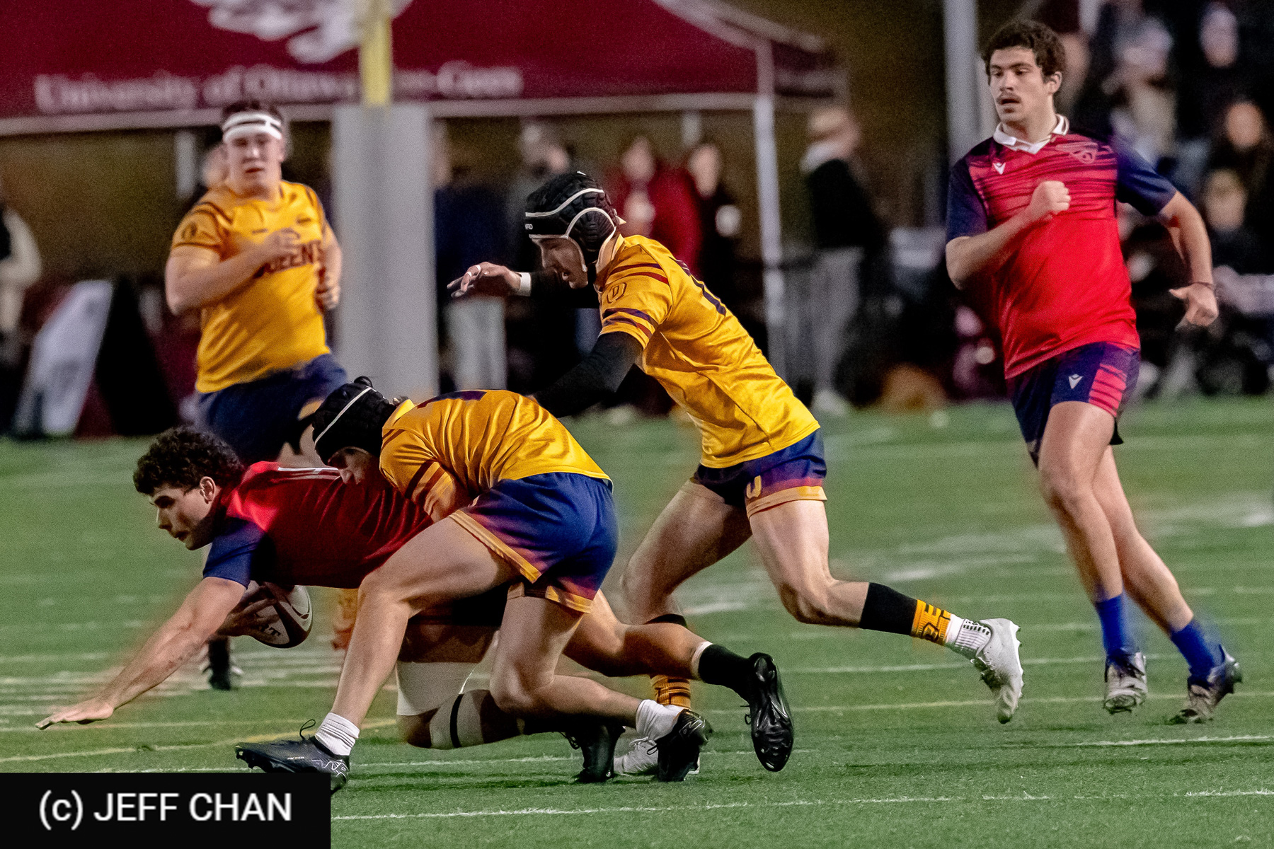 Jules NORMANDIN -  ÉTS (École de technologie supérieure) - Queen's University - Rugby - CANUMENS 2024 - Final - ETS vs Queen's by Jeff Chan (#CANUMENS2412) Photo by: Jeff Chan | Siuxy Sports 2024-11-17