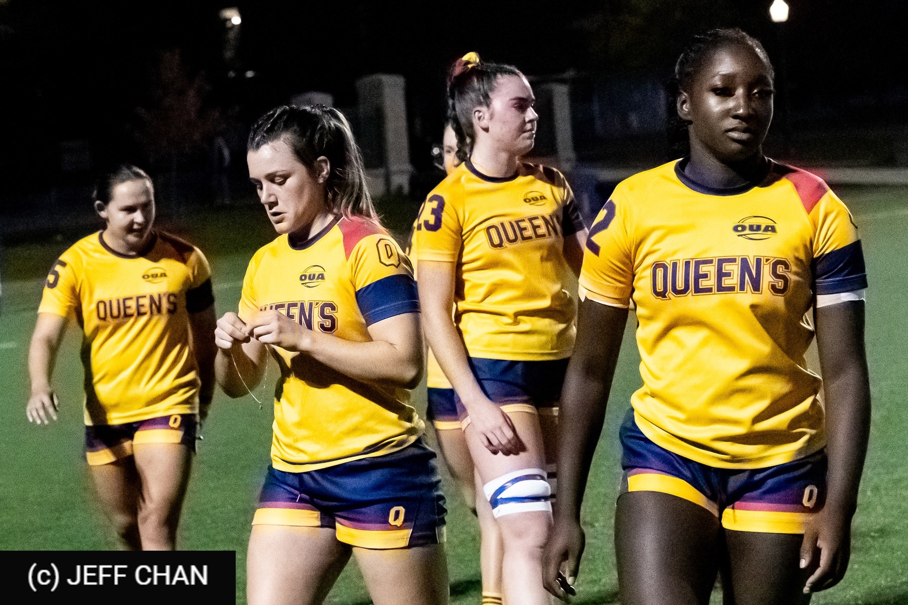  Queen's University - University of Western Ontario - Rugby - OUA 2024 Queen's (W) vs Western (#OUW24QWWE10) Photo by: Jeff Chan | Siuxy Sports 2024-10-18