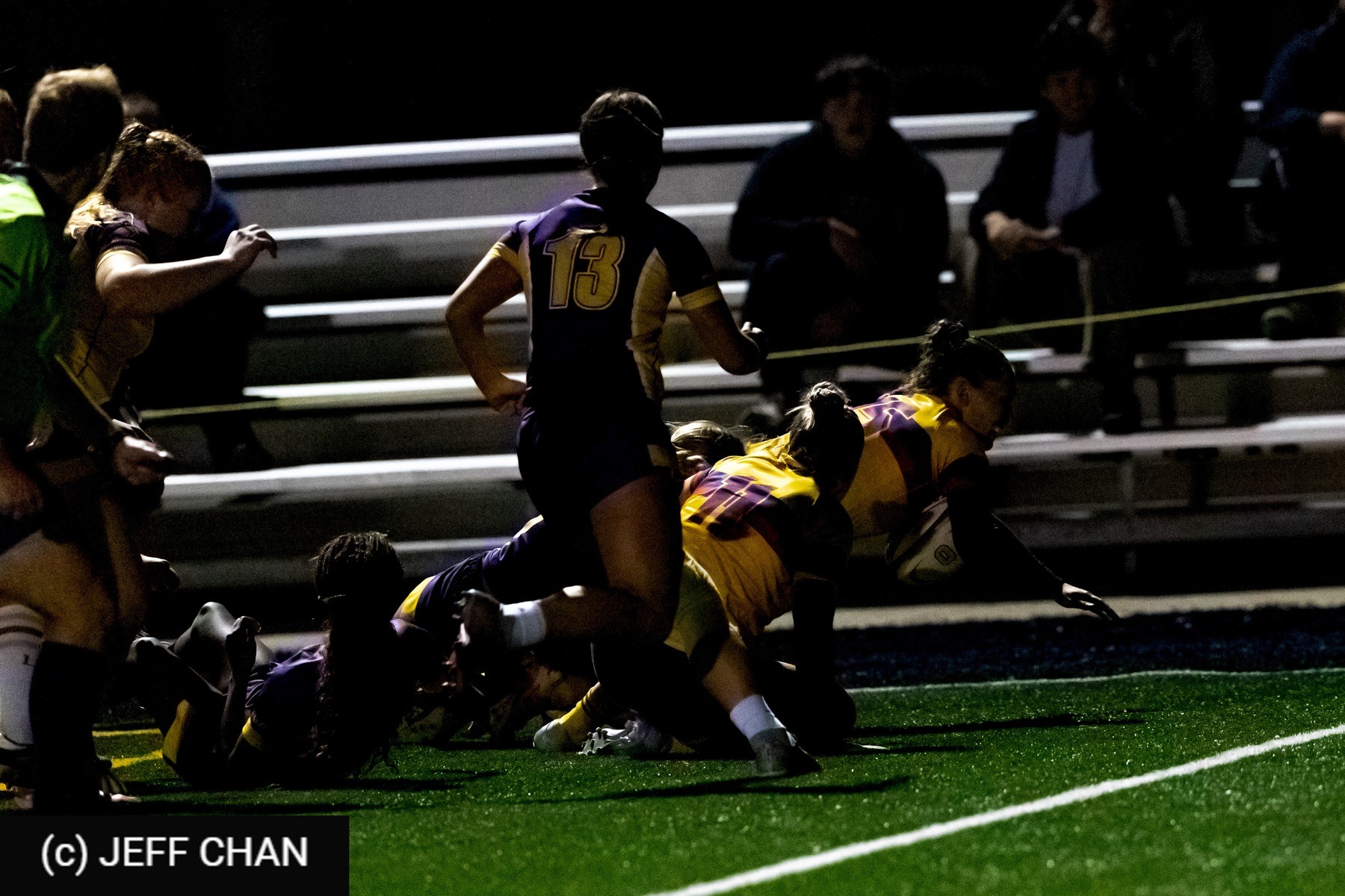  Queen's University - Wilfrid Laurier University - Rugby - OUA 2025 Queen's (W) vs Laurier (#OUW25QWLA10) Photo by: Jeff Chan | Siuxy Sports 2025-10-17