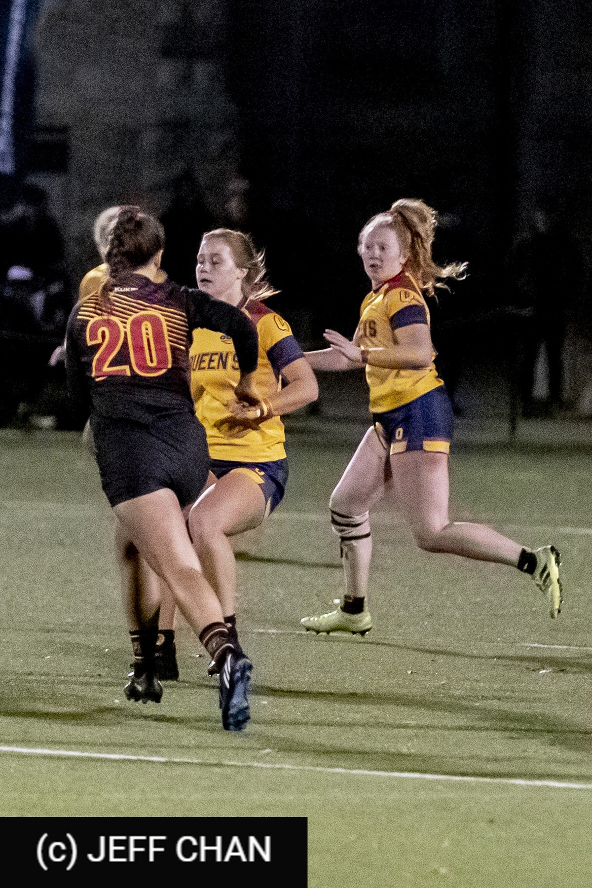  Queen's University - University of Guelph - Rugby - OUA 2022 Queen's (W) vs Guelph Champions (#OUW22QWGU10) Photo by: Jeff Chan | Siuxy Sports 2022-10-28