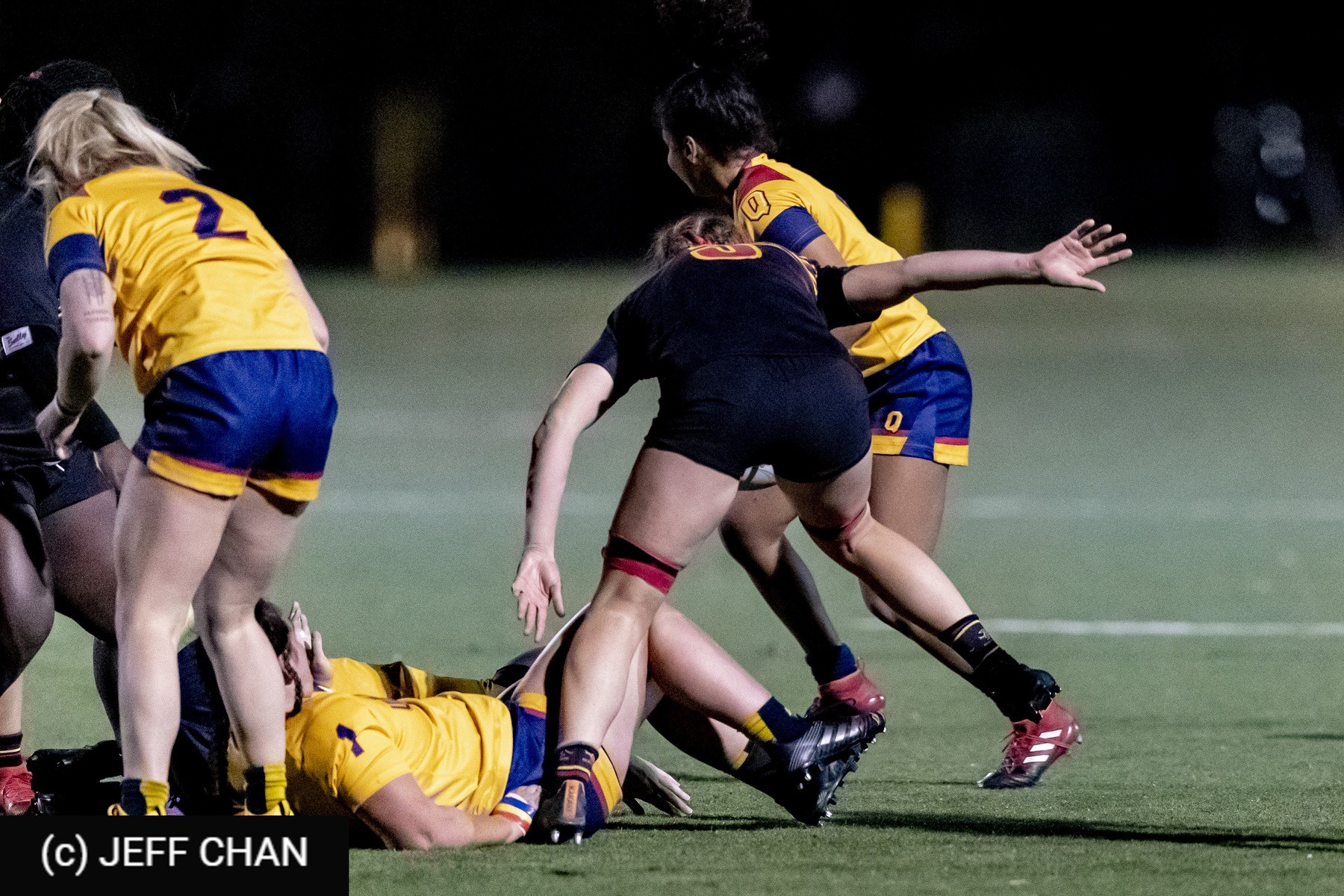 Queen's University - University of Guelph - Rugby - OUA 2022 Queen's (W) vs Guelph Champions (#OUW22QWGU10) Photo by: Jeff Chan | Siuxy Sports 2022-10-28