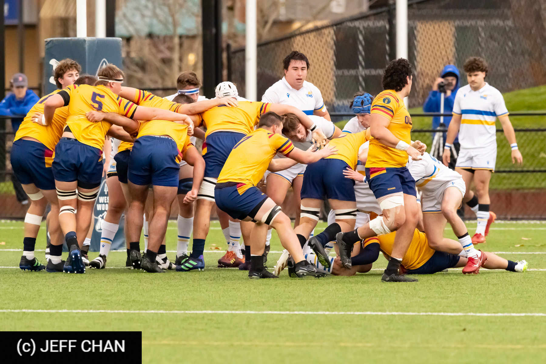Jaxson JONES - Brendan KIM -  Queen's University - University of Victoria - Rugby - CANUMENS 2023 - Quarter final - Queen's vs UVic by Jeff Chan (#CANUMENS2301) Photo by: Jeff Chan | Siuxy Sports 2023-11-15