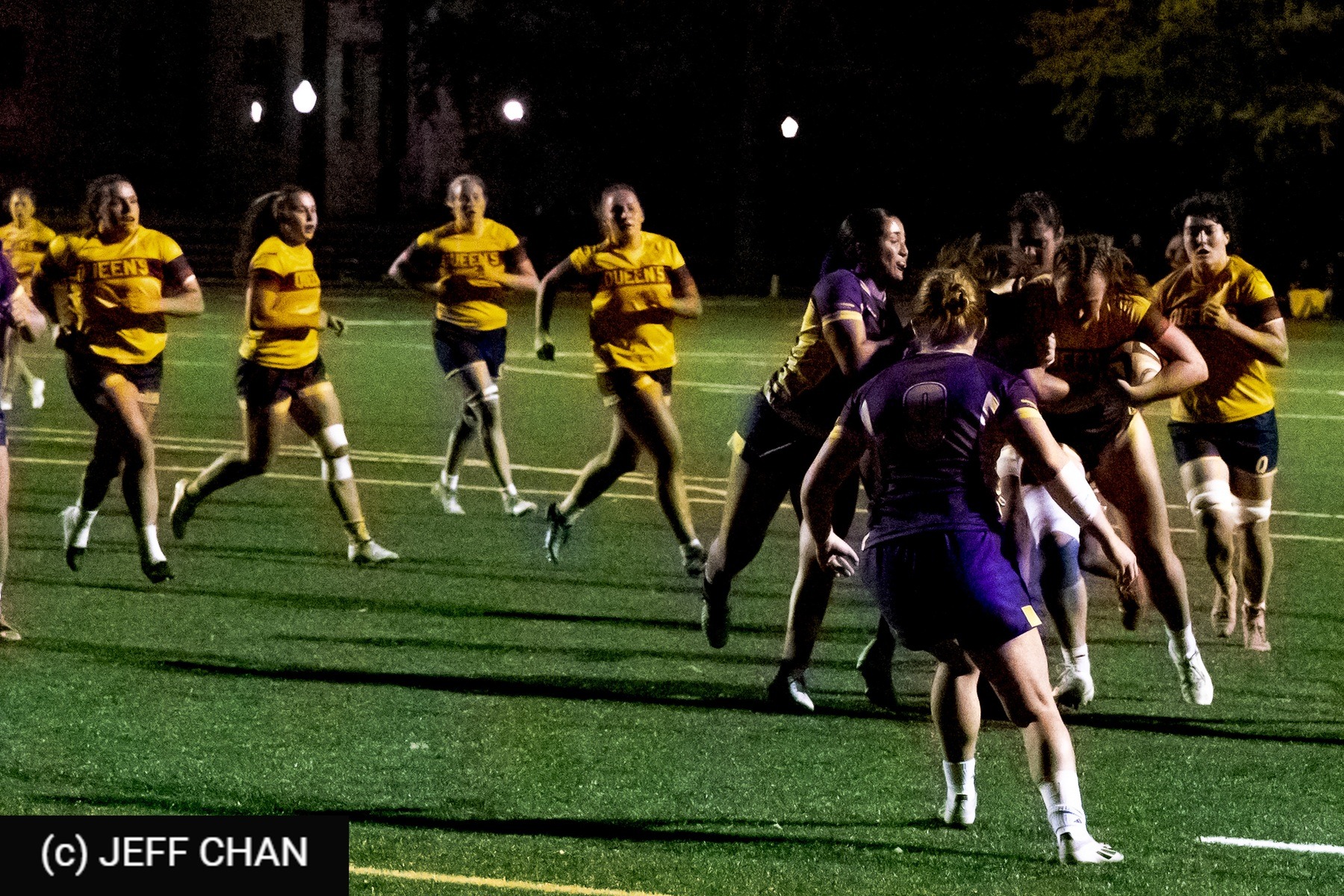  Queen's University - Wilfrid Laurier University - Rugby - OUA 2025 Queen's (W) vs Laurier (#OUW25QWLA10) Photo by: Jeff Chan | Siuxy Sports 2025-10-17