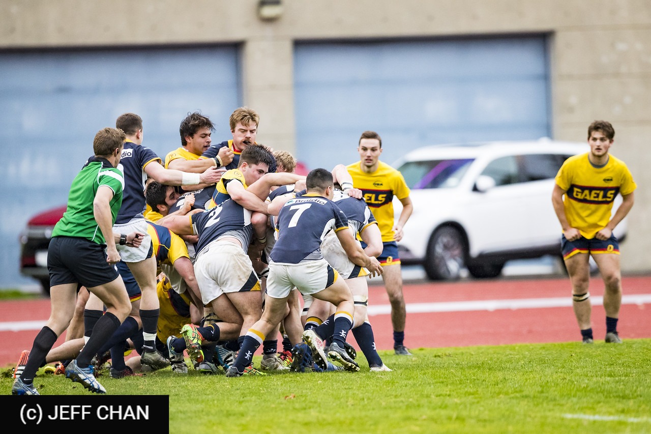 Liam DOLL - Connor JAQUES - Tristan RUSE -  Queen's University - University of British Columbia - Rugby - CANUMENS 2018 - Queen's U vs U British Columbia - Gold Game by Jeff Chan (#CANUMENS1809) Photo by: Jeff Chan | Siuxy Sports 2018-11-25