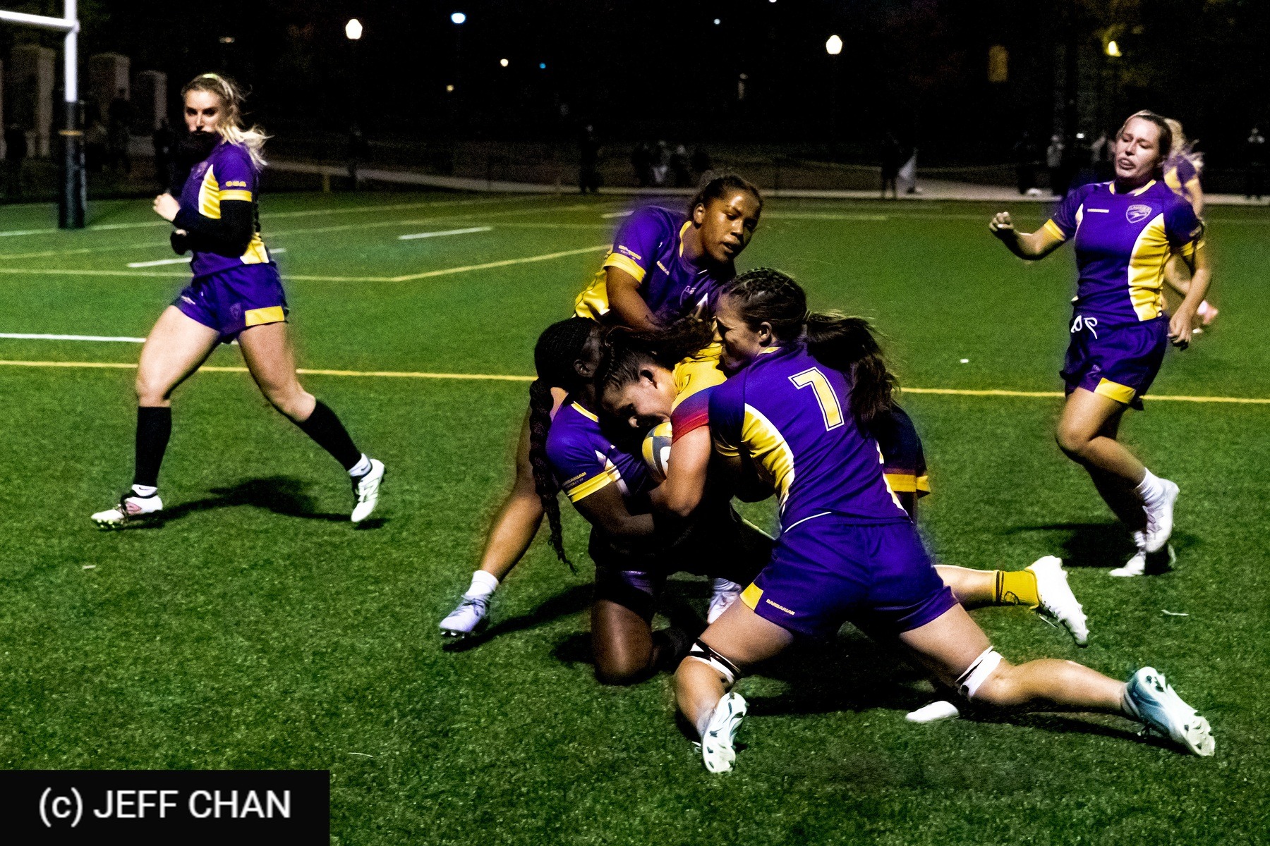  Queen's University - Wilfrid Laurier University - Rugby - OUA 2025 Queen's (W) vs Laurier (#OUW25QWLA10) Photo by: Jeff Chan | Siuxy Sports 2025-10-17