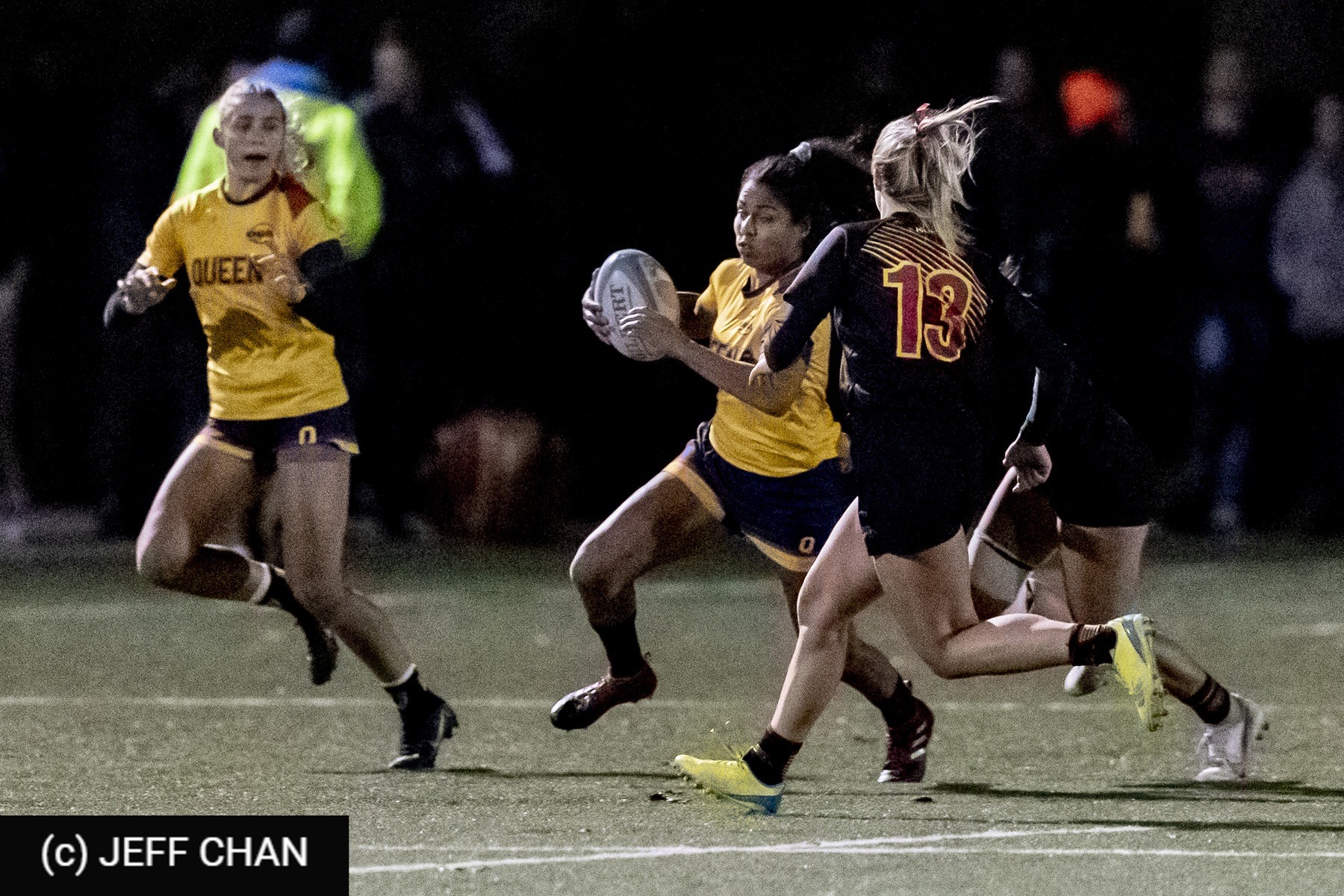  Queen's University - University of Guelph - Rugby - OUA 2022 Queen's (W) vs Guelph Champions (#OUW22QWGU10) Photo by: Jeff Chan | Siuxy Sports 2022-10-28
