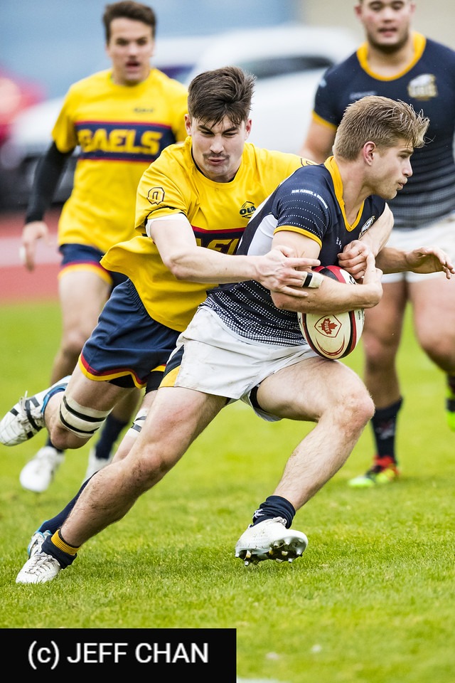 Trevor HELGASON - Connor SAMPSON -  Queen's University - University of British Columbia - Rugby - CANUMENS 2018 - Queen's U vs U British Columbia - Gold Game by Jeff Chan (#CANUMENS1809) Photo by: Jeff Chan | Siuxy Sports 2018-11-25