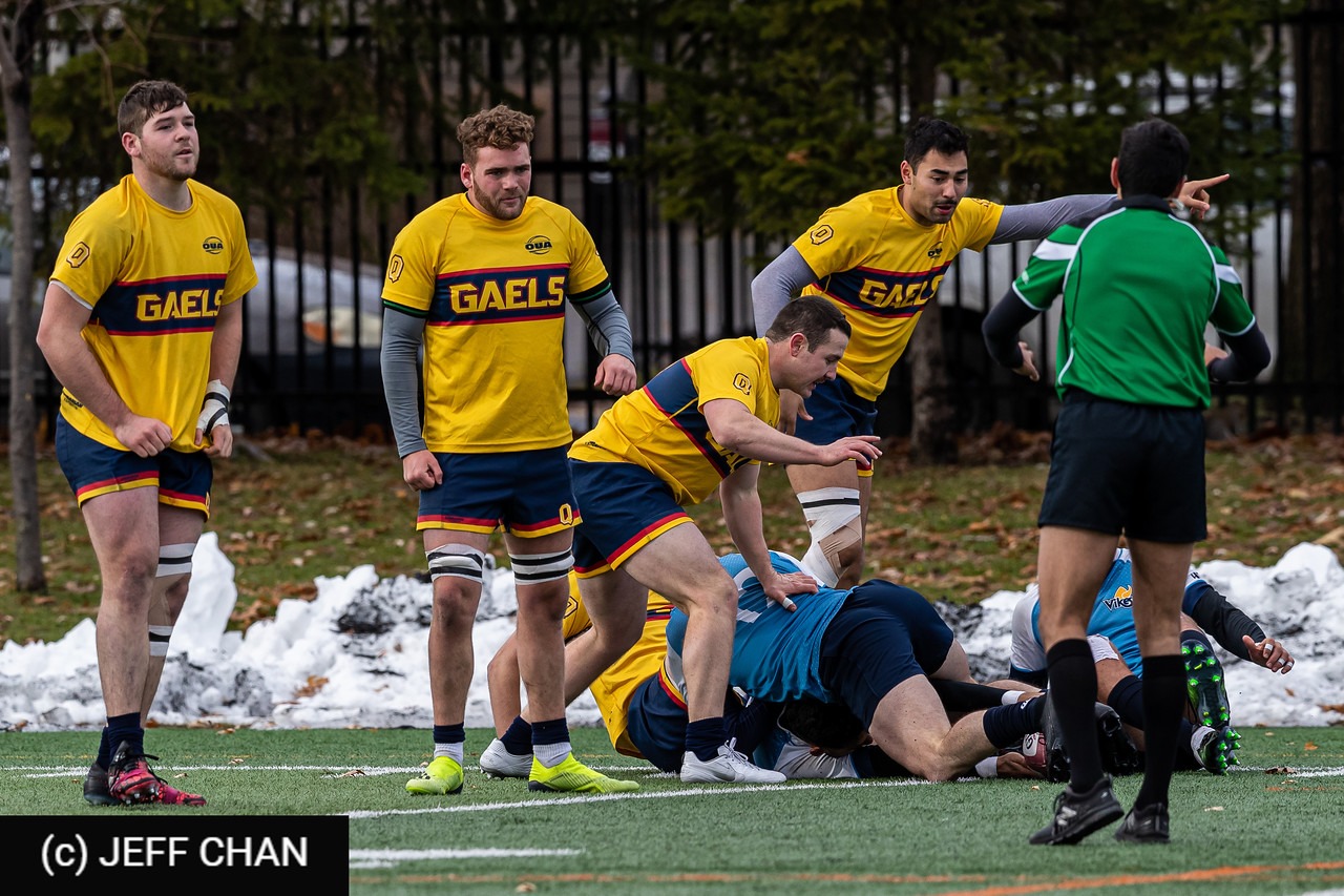 Liam GEDDES - Ruairidh MACPHAIL - Evan UNDERWOOD -  Queen's University - University of Victoria - Rugby - CANUMENS 2019 - Queen's U vs U Victoria - by Jeff Chan (#CANUMENS1905) Photo by: Jeff Chan | Siuxy Sports 2019-11-22