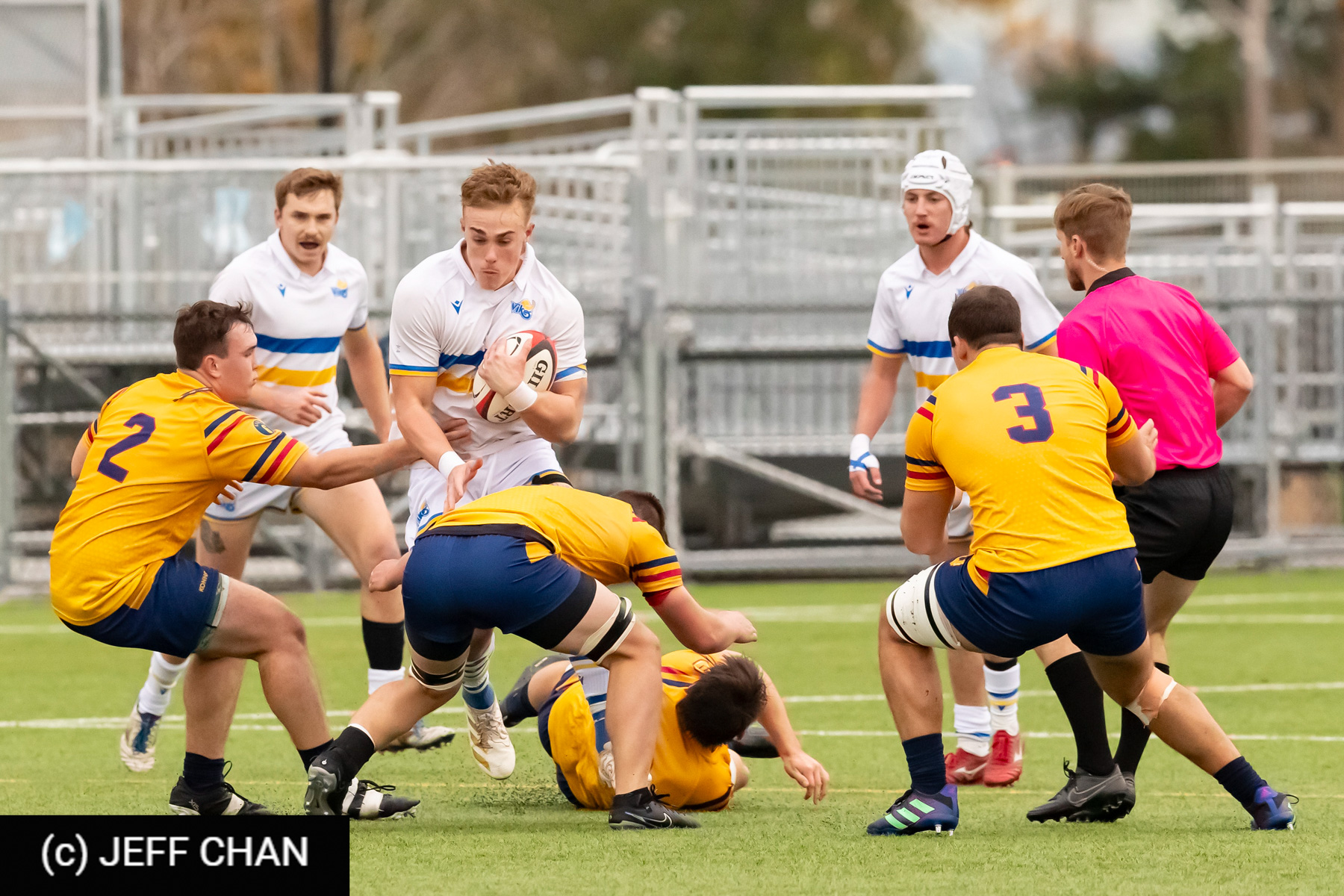 Ryder HEANEY-CORNS -  Queen's University - University of Victoria - Rugby - CANUMENS 2023 - Quarter final - Queen's vs UVic by Jeff Chan (#CANUMENS2301) Photo by: Jeff Chan | Siuxy Sports 2023-11-15