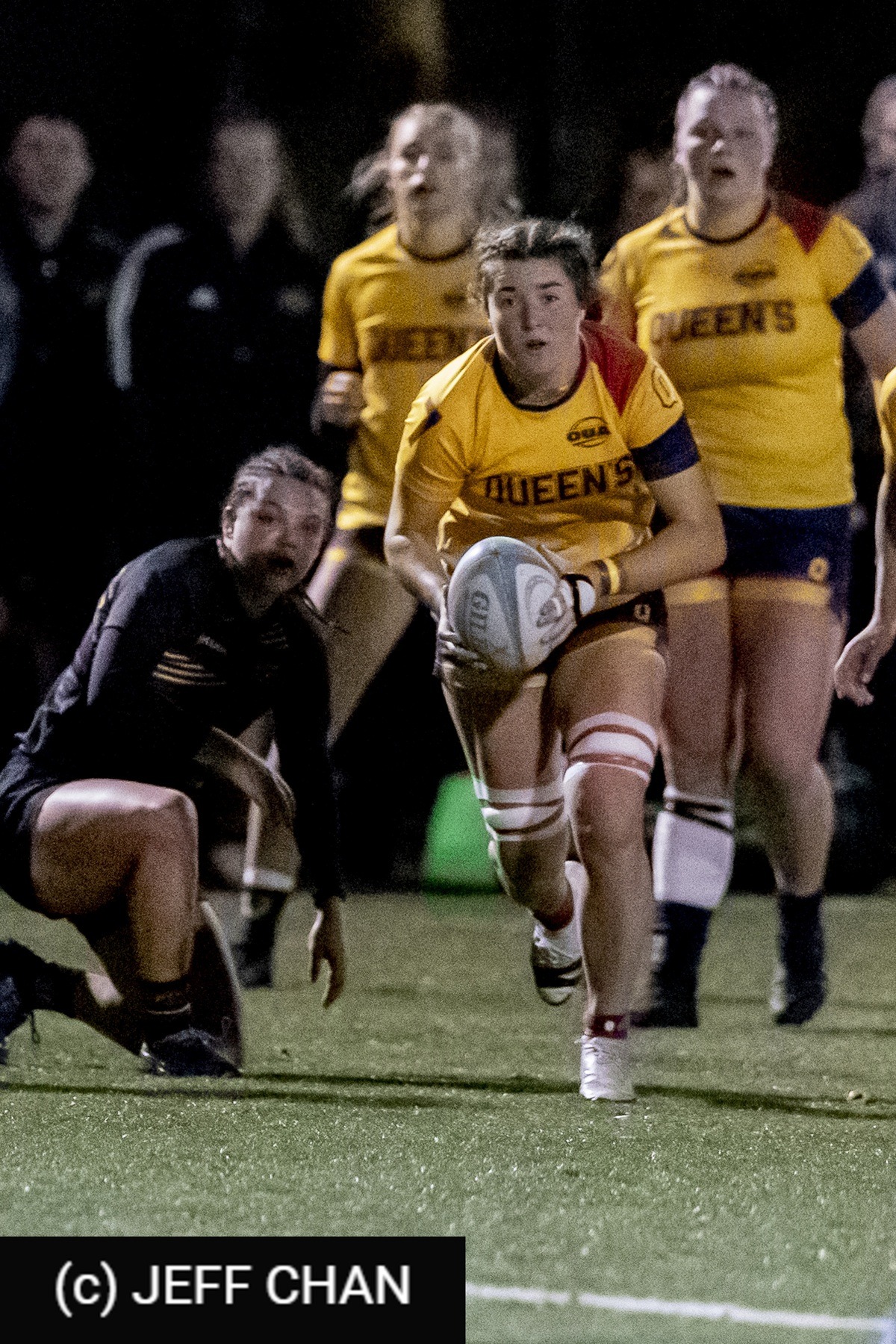  Queen's University - University of Guelph - Rugby - OUA 2022 Queen's (W) vs Guelph Champions (#OUW22QWGU10) Photo by: Jeff Chan | Siuxy Sports 2022-10-28