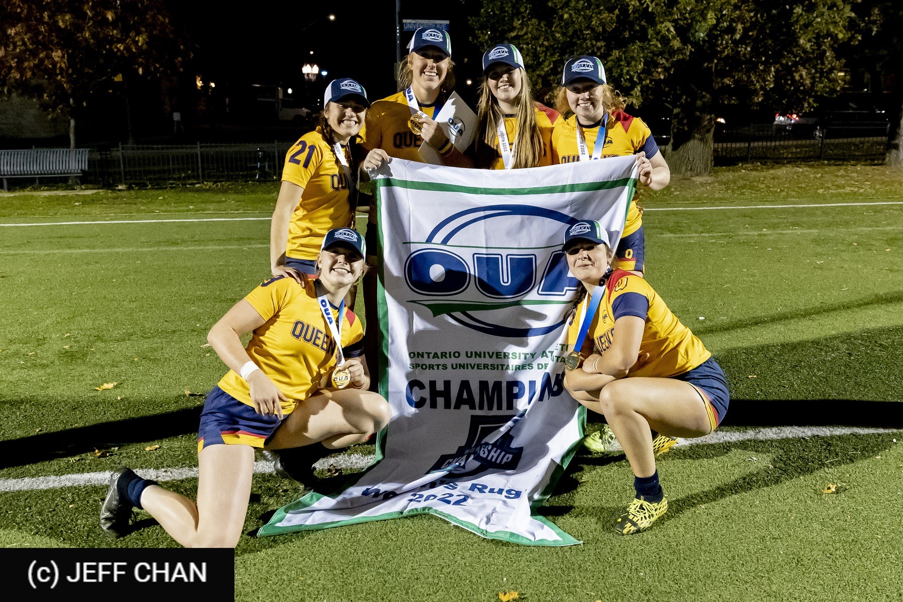  Queen's University - University of Guelph - Rugby - OUA 2022 Queen's (W) vs Guelph Champions (#OUW22QWGU10) Photo by: Jeff Chan | Siuxy Sports 2022-10-28
