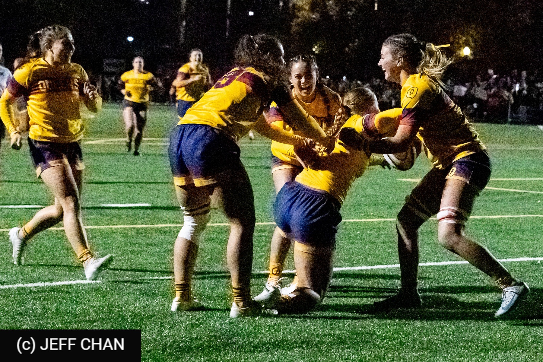  Queen's University - University of Guelph - Rugby - OUA 2025 Queen's (W) vs Guelph (#OUW25QWGU10) Photo by: Jeff Chan | Siuxy Sports 2025-10-24