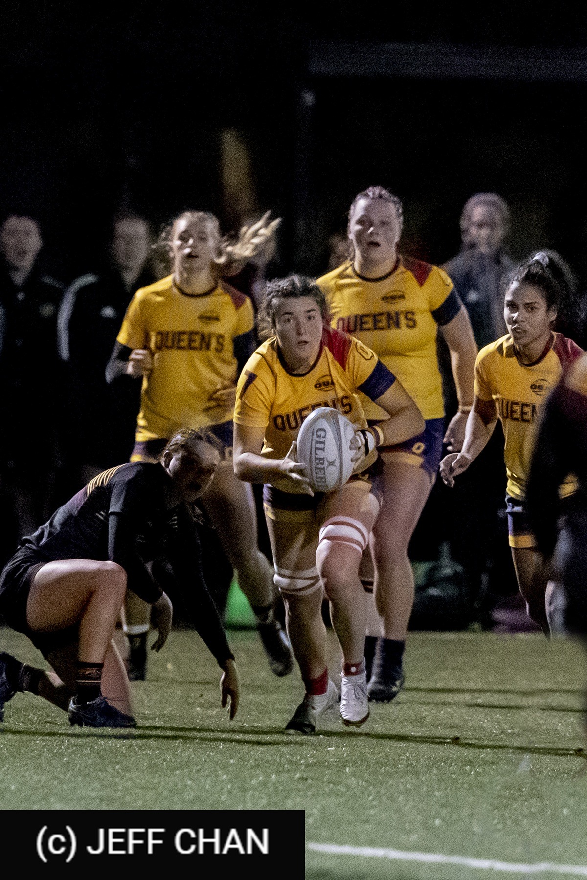  Queen's University - University of Guelph - Rugby - OUA 2022 Queen's (W) vs Guelph Champions (#OUW22QWGU10) Photo by: Jeff Chan | Siuxy Sports 2022-10-28