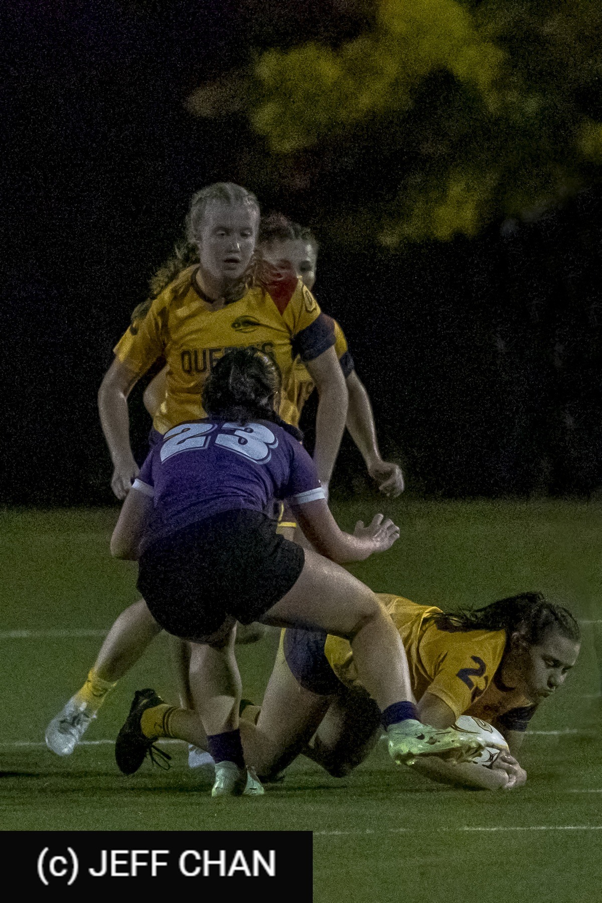  Queen's University - University of Western Ontario - Rugby - OUA 2023 Queen's (W) vs Western Semi (#OUW23QWWE10) Photo by: Jeff Chan | Siuxy Sports 2023-10-20