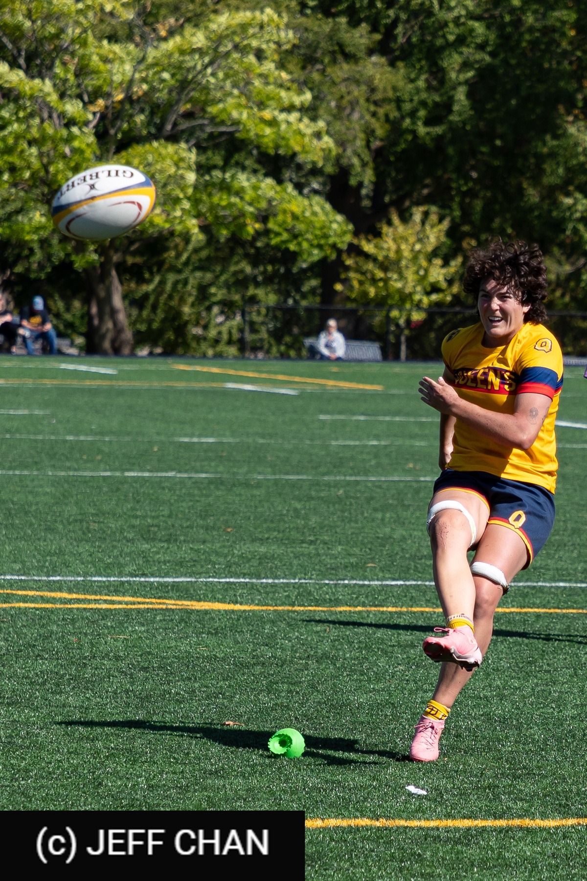  Queen's University - York University - Rugby - OUA 2025 Queen's (W) vs York (#OUW25QWYO09) Photo by: Jeff Chan | Siuxy Sports 2025-09-06