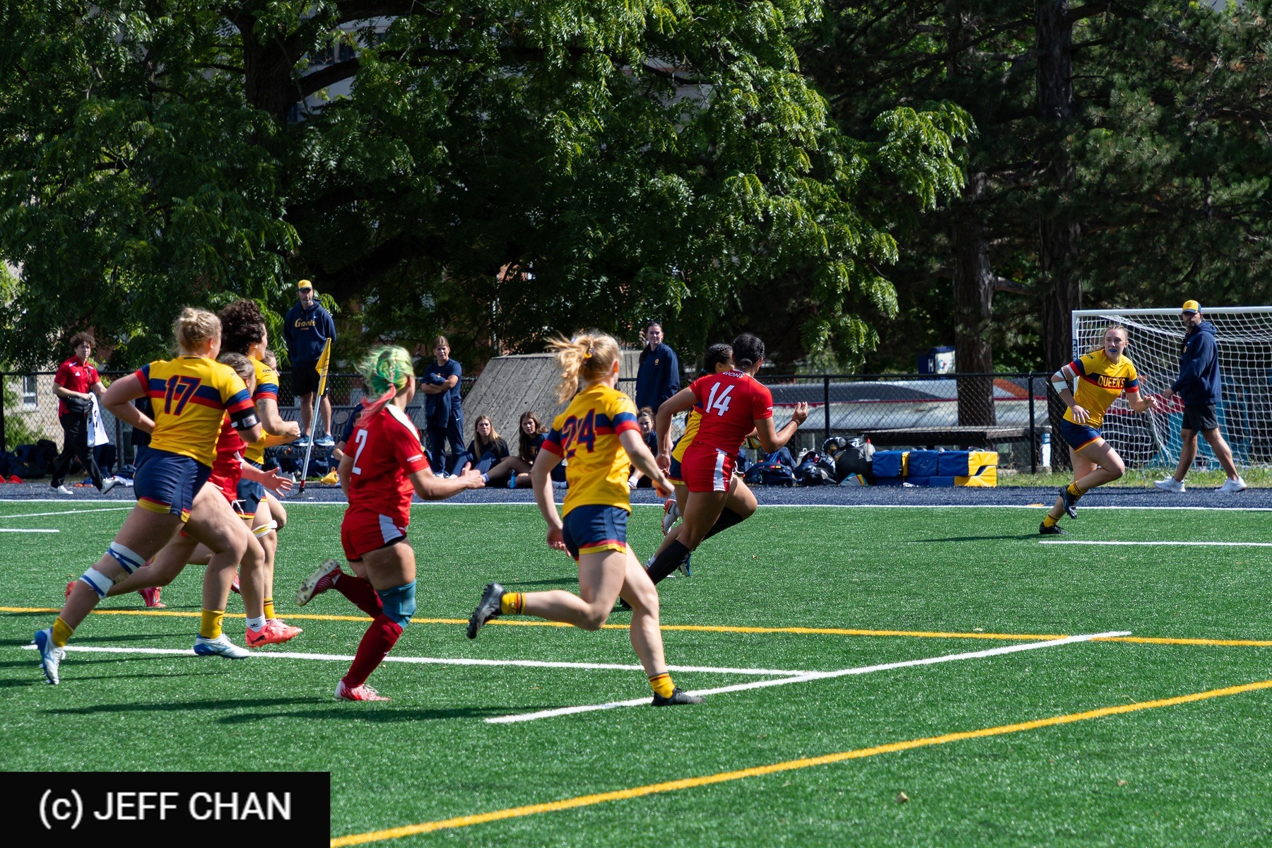  Queen's University - York University - Rugby - OUA 2025 Queen's (W) vs York (#OUW25QWYO09) Photo by: Jeff Chan | Siuxy Sports 2025-09-06