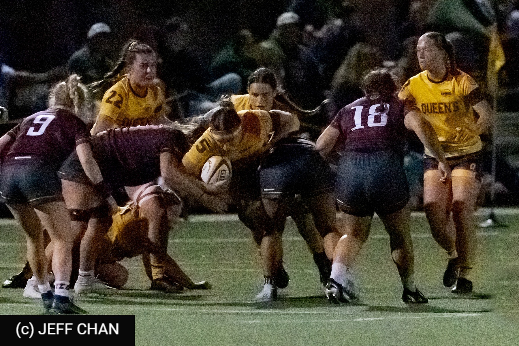  Queen's University - McMaster University - Rugby - OUA 2024 Queen's (W) vs McMaster (#OUW24QWMC10) Photo by: Jeff Chan | Siuxy Sports 2024-10-05