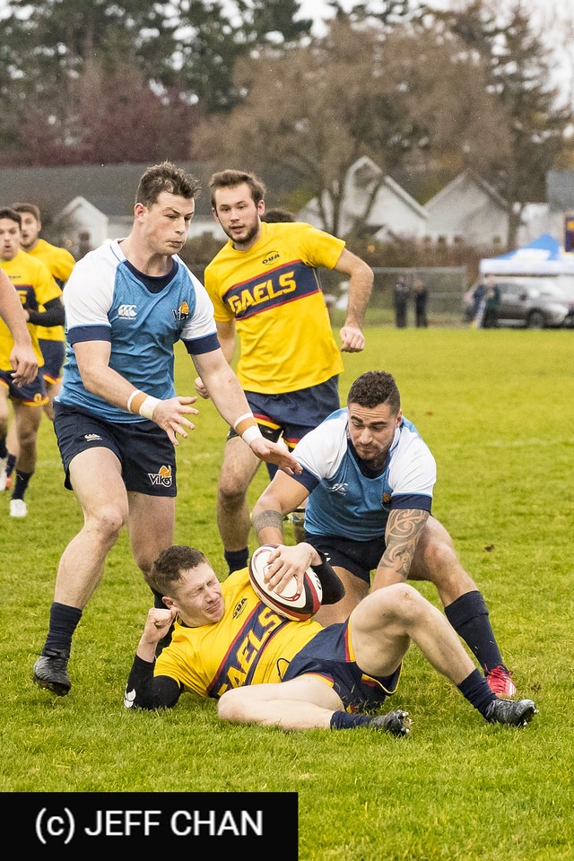 Lachlan DEVIR - Kaprieli VATAIKI -  Queen's University - University of Victoria - Rugby - CANUMENS 2018 - Queen's U vs U Victoria by Jeff Chan (#CANUMENS1804) Photo by: Jeff Chan | Siuxy Sports 2018-11-22