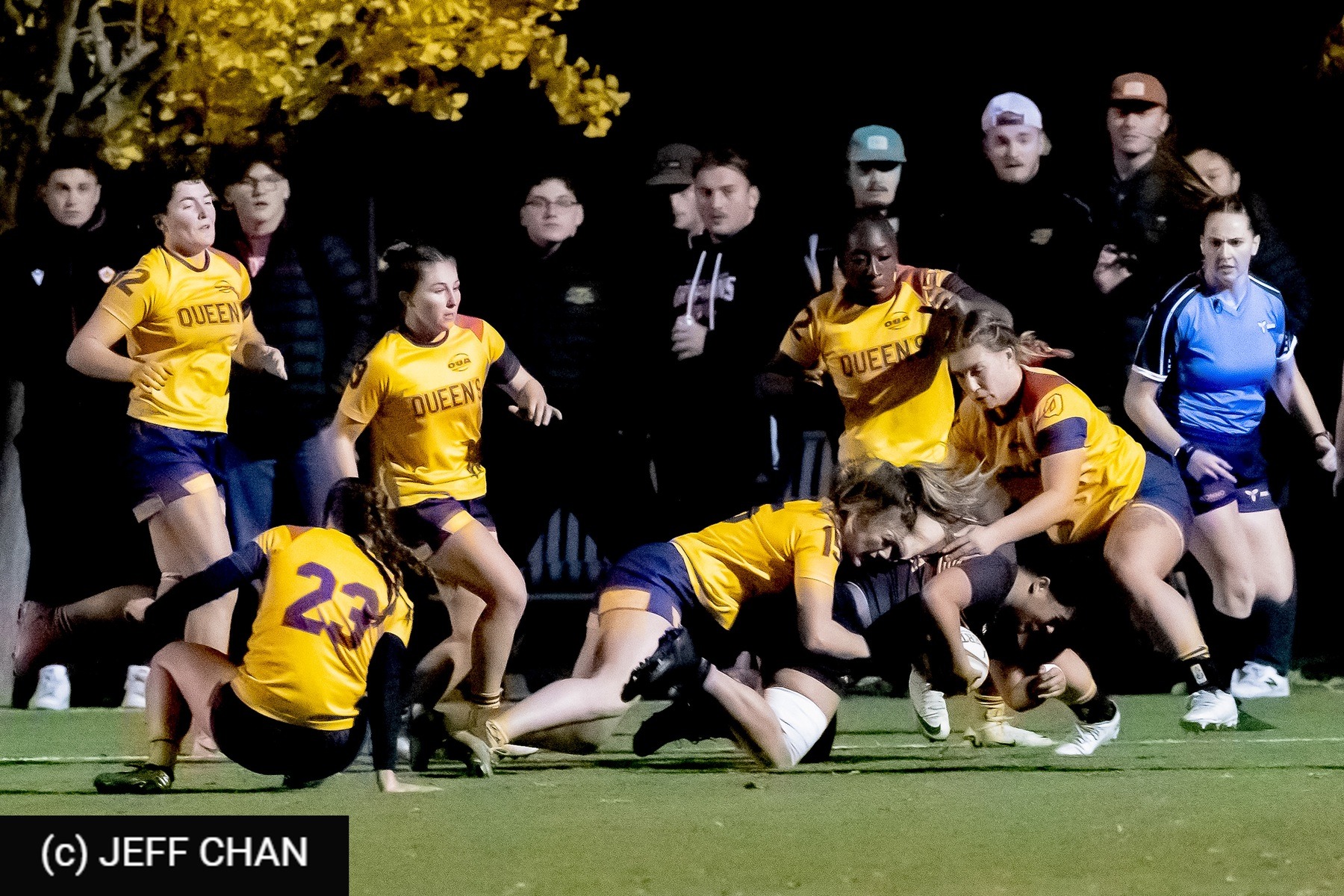  Queen's University - University of Guelph - Rugby - OUA 2024 Queen's (W) vs Guelph (#OUW24QWGU10) Photo by: Jeff Chan | Siuxy Sports 2024-10-25