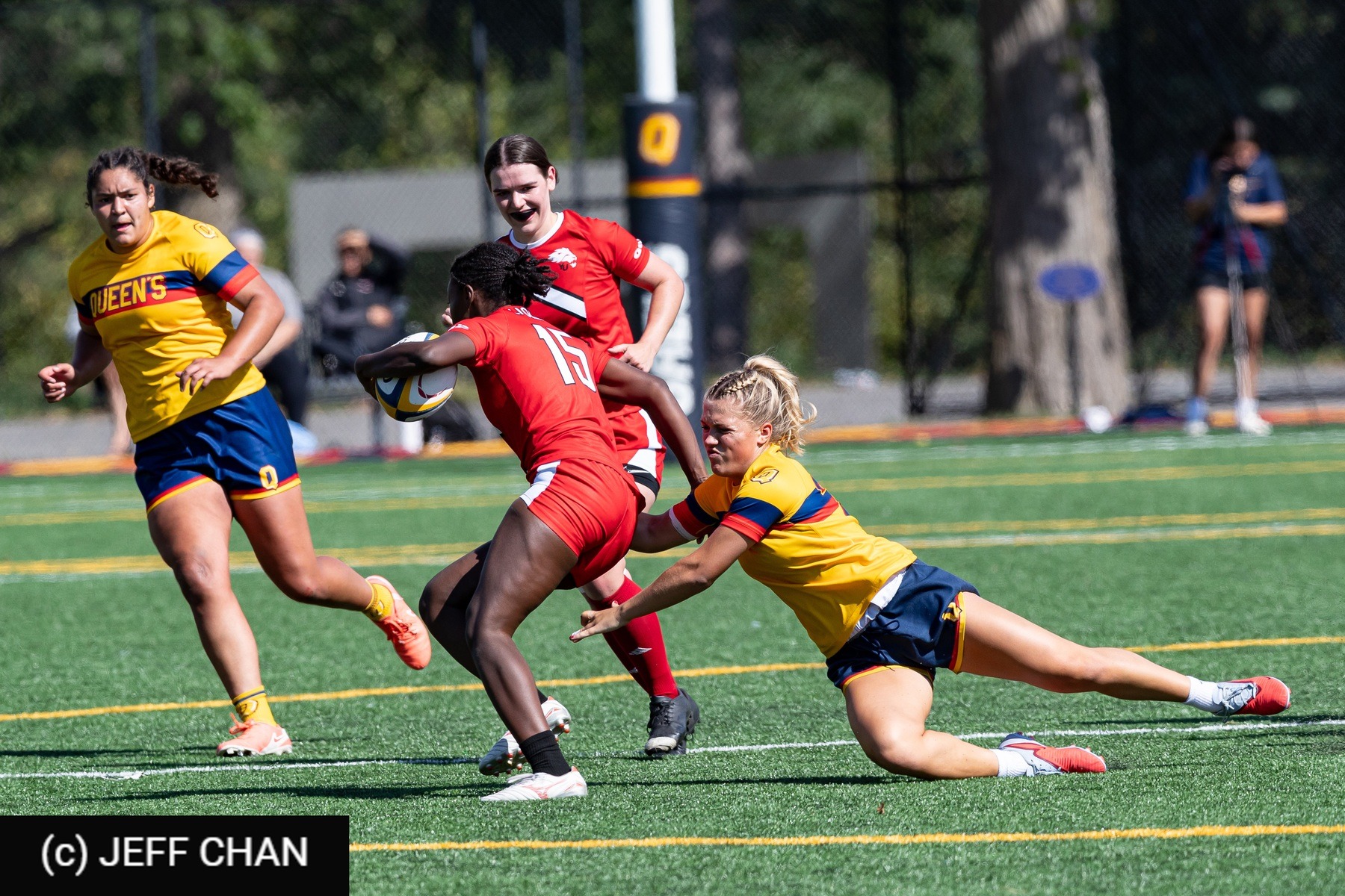  Queen's University - York University - Rugby - OUA 2025 Queen's (W) vs York (#OUW25QWYO09) Photo by: Jeff Chan | Siuxy Sports 2025-09-06