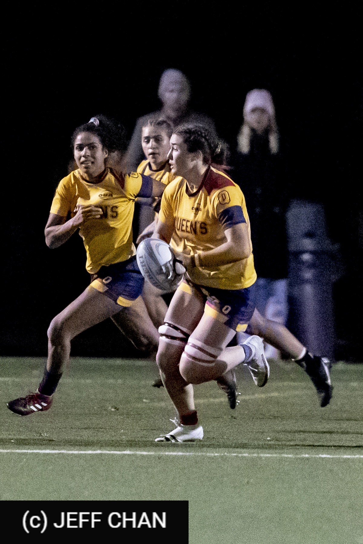  Queen's University - University of Guelph - Rugby - OUA 2022 Queen's (W) vs Guelph Champions (#OUW22QWGU10) Photo by: Jeff Chan | Siuxy Sports 2022-10-28