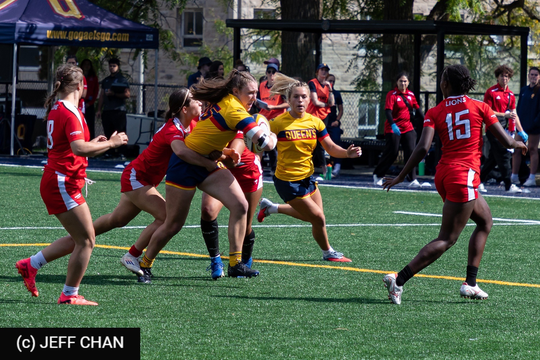  Queen's University - York University - Rugby - OUA 2025 Queen's (W) vs York (#OUW25QWYO09) Photo by: Jeff Chan | Siuxy Sports 2025-09-06
