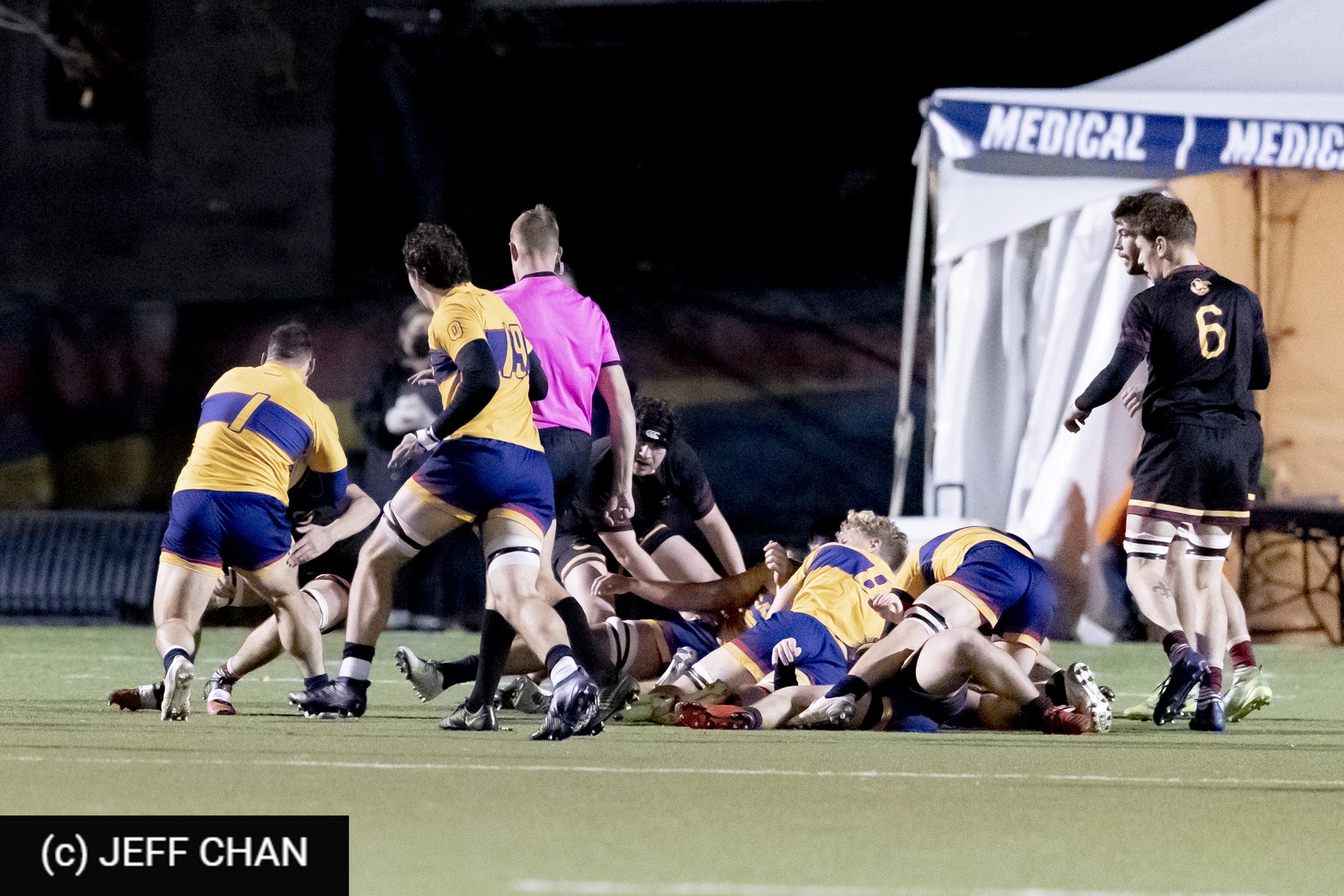  Queen's University - Université Concordia - Rugby - CANUMENS 2021 - Queen's U vs Concordia U - by Jeff Chan (#CANUMENS2104) Photo by: Jeff Chan | Siuxy Sports 2021-11-24