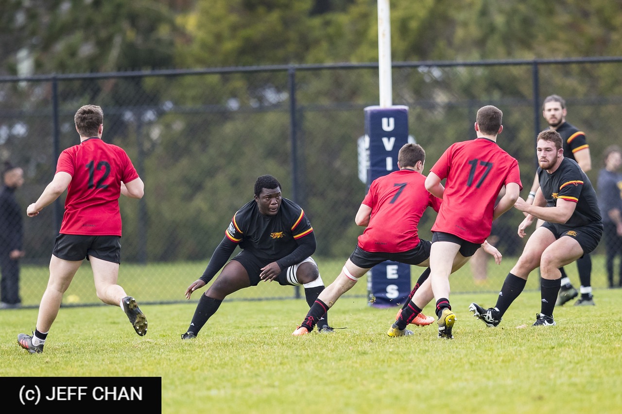 Graeme FRANCOLINI - Guerschom MUKENDI -  University of Guelph - University of New Brunswick - Rugby - CANUMENS 2018 - U Guelph vs U New Brunswick SJ by Jeff Chan (#CANUMENS1805) Photo by: Jeff Chan | Siuxy Sports 2018-11-24
