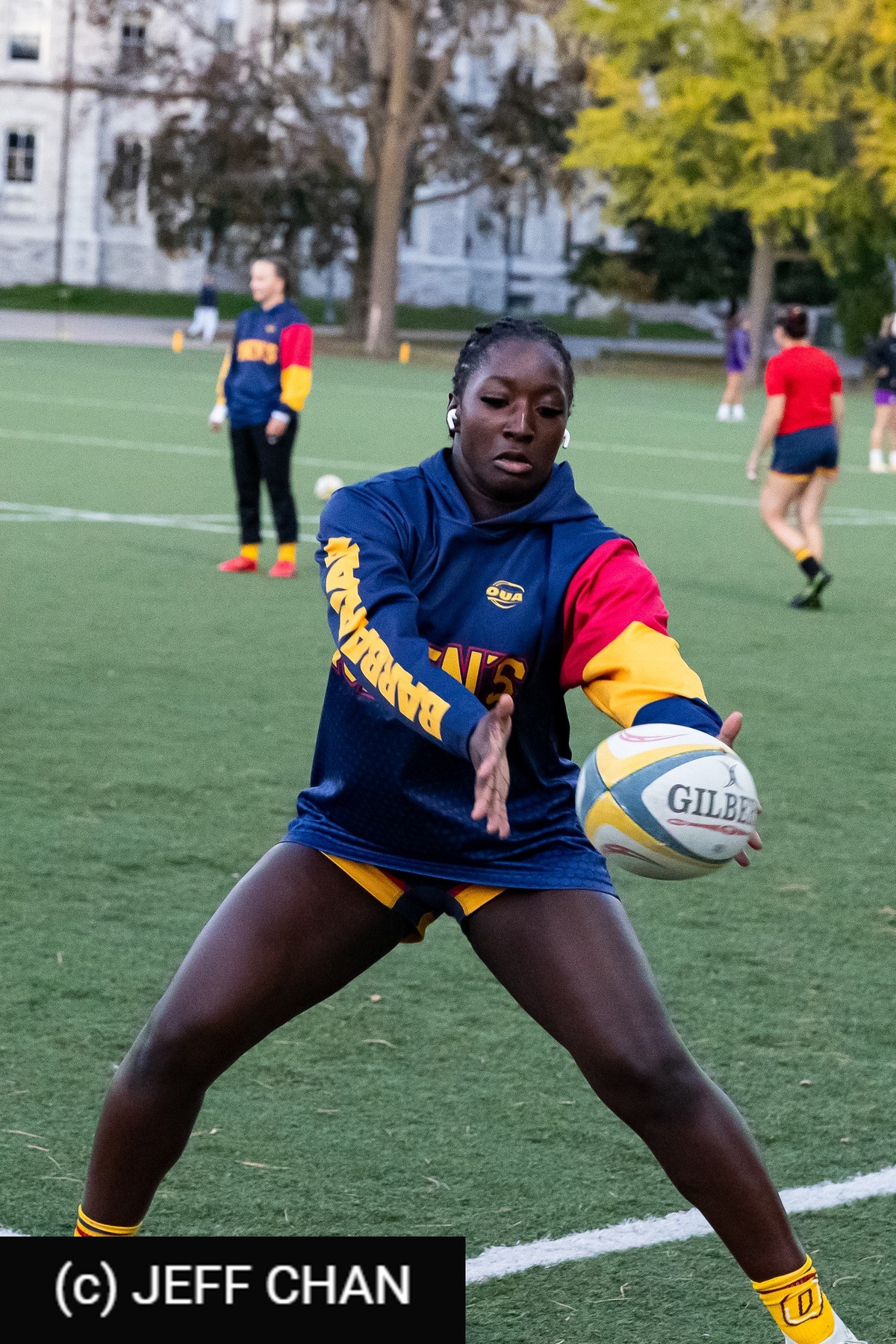  Queen's University - University of Western Ontario - Rugby - OUA 2024 Queen's (W) vs Western (#OUW24QWWE10) Photo by: Jeff Chan | Siuxy Sports 2024-10-18