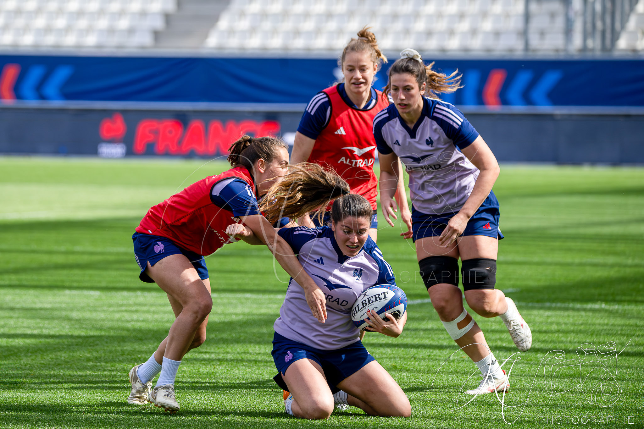Emilie BOULARD - Kiara ZAGO -  Équipe feminin de France de rugby à XV -  - Rugby - FFR 2026 - Équipe féminin de France de Rugby - Captain Run - Stade des Alpes (#FFR26EFRXVC04) Photo by: Karine Valentin | Siuxy Sports 2026-04-10