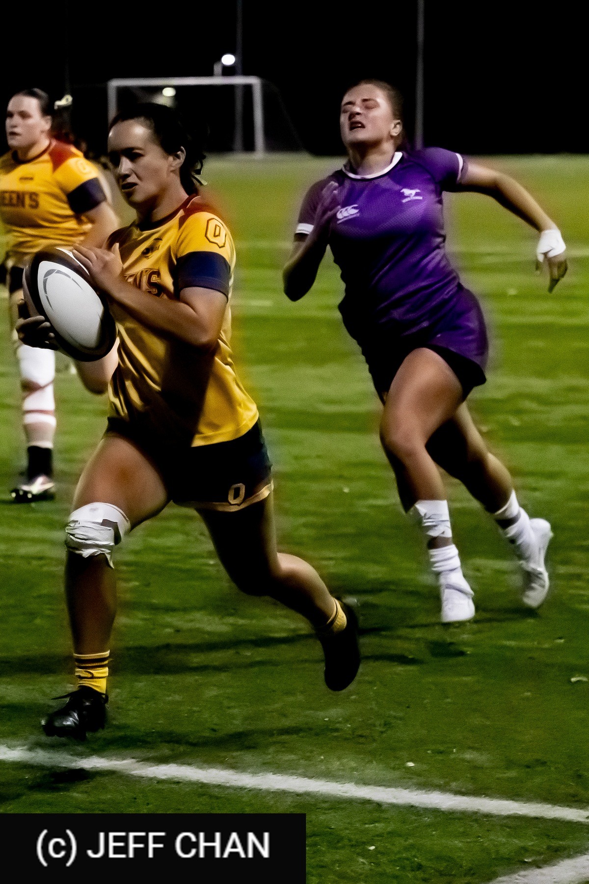 Queen's University - University of Western Ontario - Rugby - OUA 2024 Queen's (W) vs Western (#OUW24QWWE09) Photo by: Jeff Chan | Siuxy Sports 2024-09-27