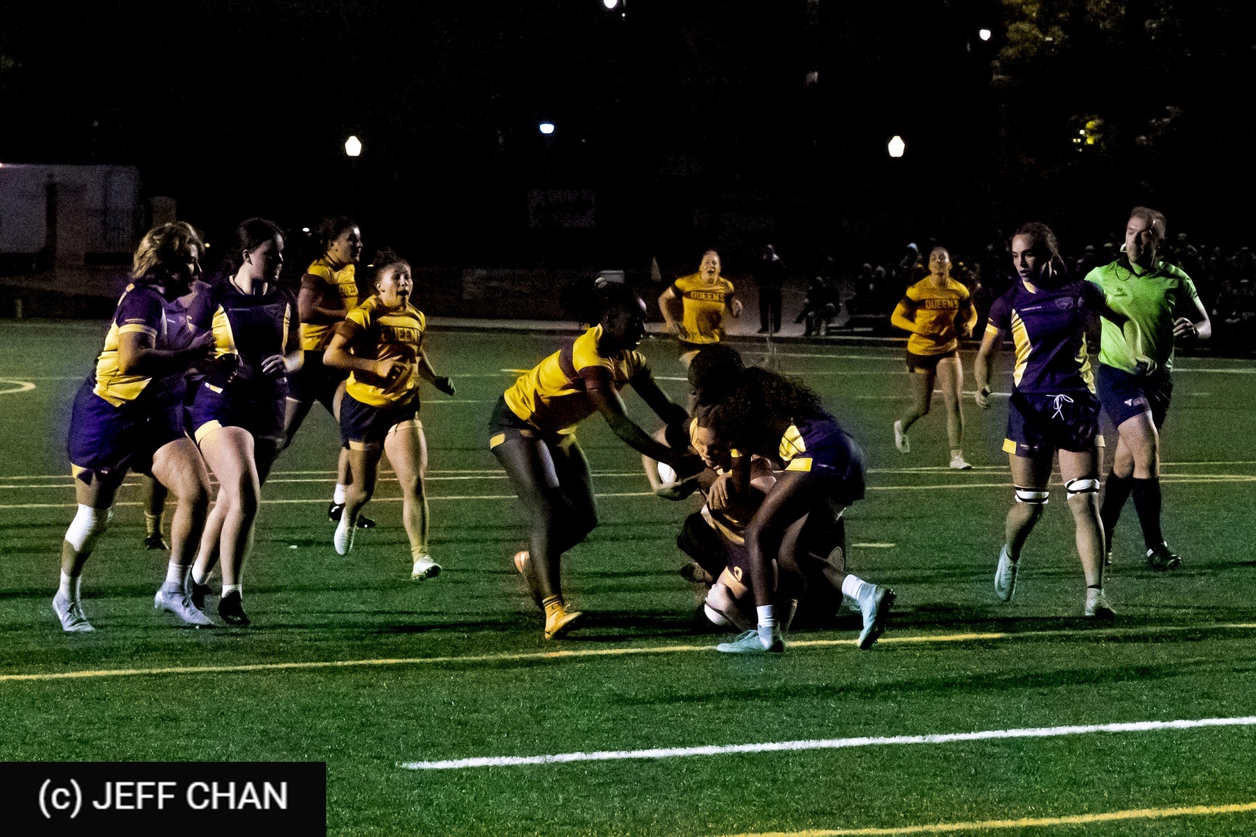  Queen's University - Wilfrid Laurier University - Rugby - OUA 2025 Queen's (W) vs Laurier (#OUW25QWLA10) Photo by: Jeff Chan | Siuxy Sports 2025-10-17