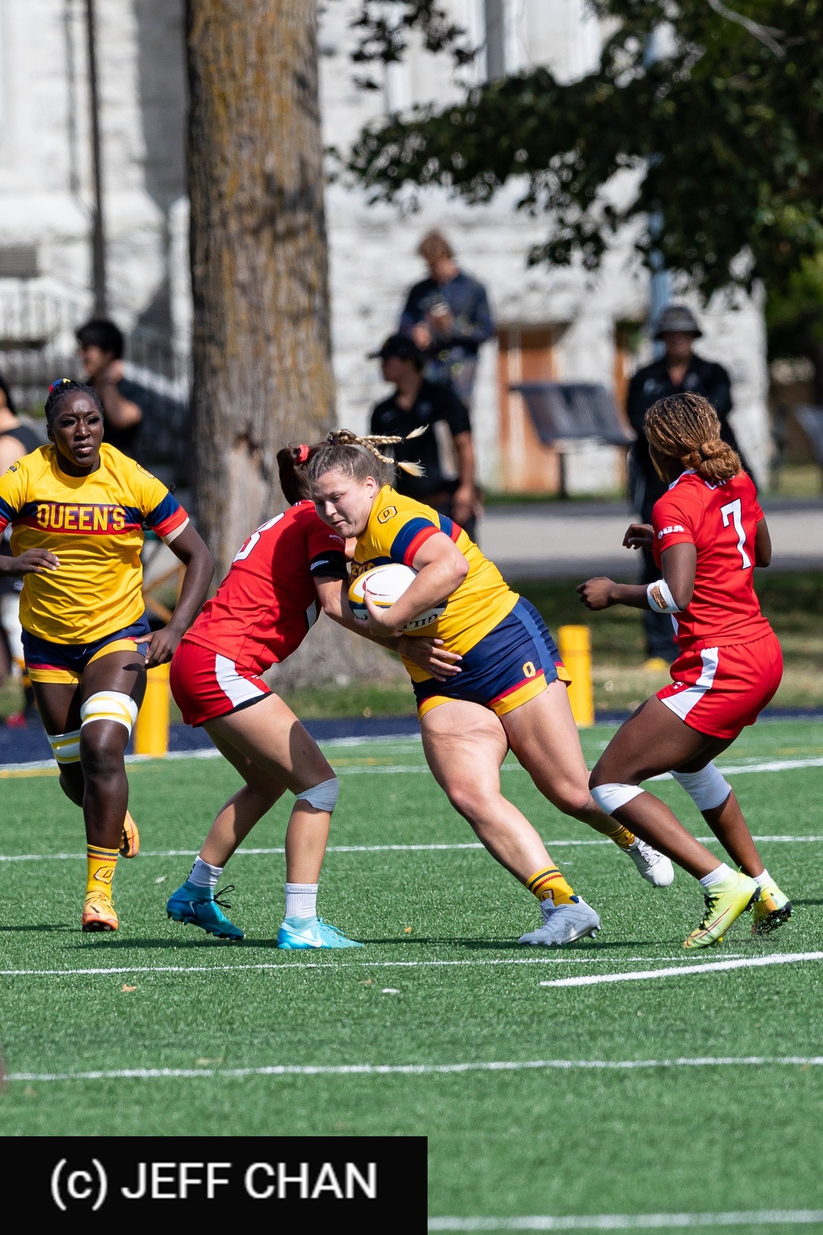  Queen's University - York University - Rugby - OUA 2025 Queen's (W) vs York (#OUW25QWYO09) Photo by: Jeff Chan | Siuxy Sports 2025-09-06