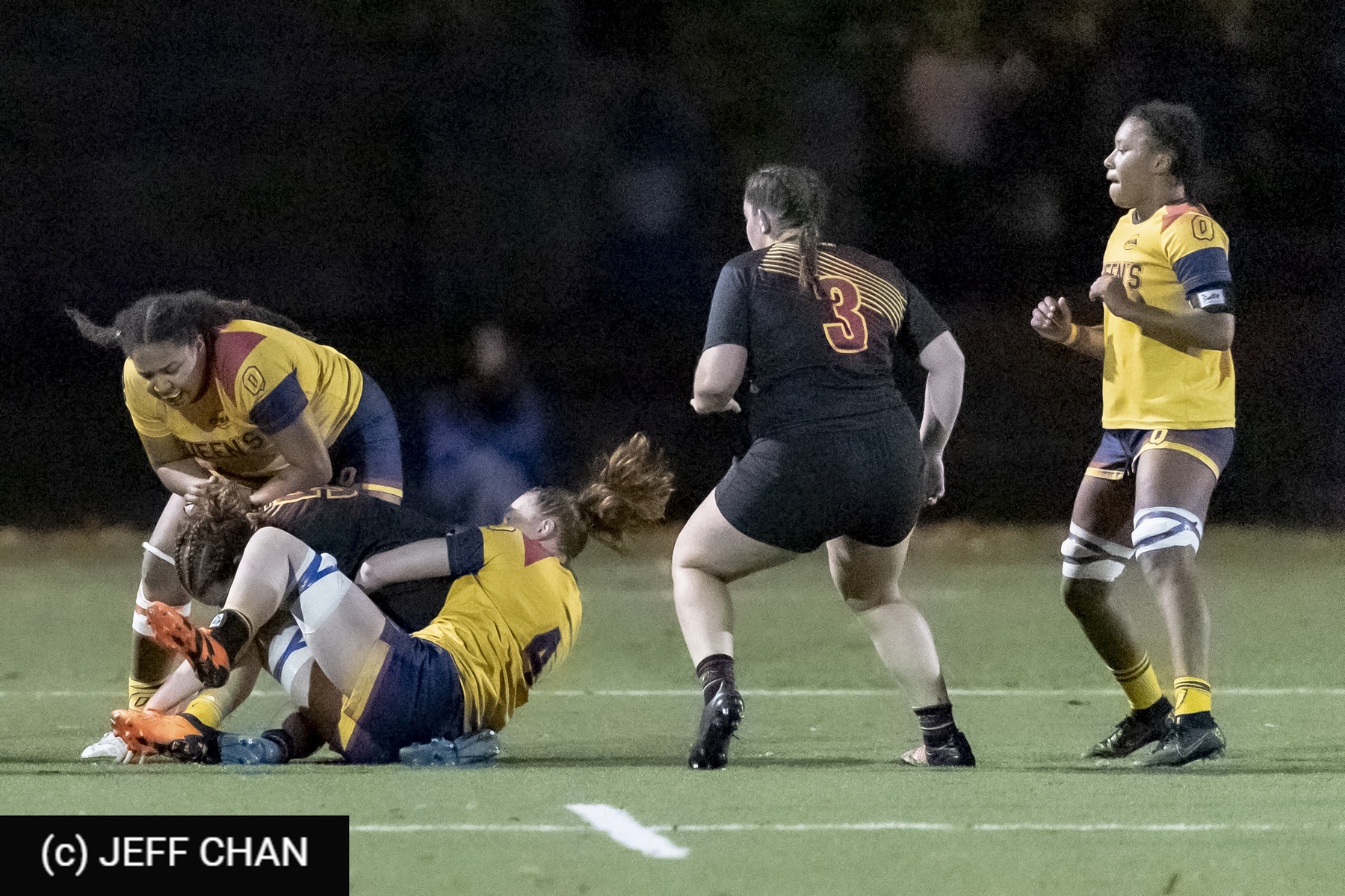  Queen's University - University of Guelph - Rugby - OUA 2023 Queen's (W) vs Guelph Final (#OUW23QWGU10) Photo by: Jeff Chan | Siuxy Sports 2023-10-27