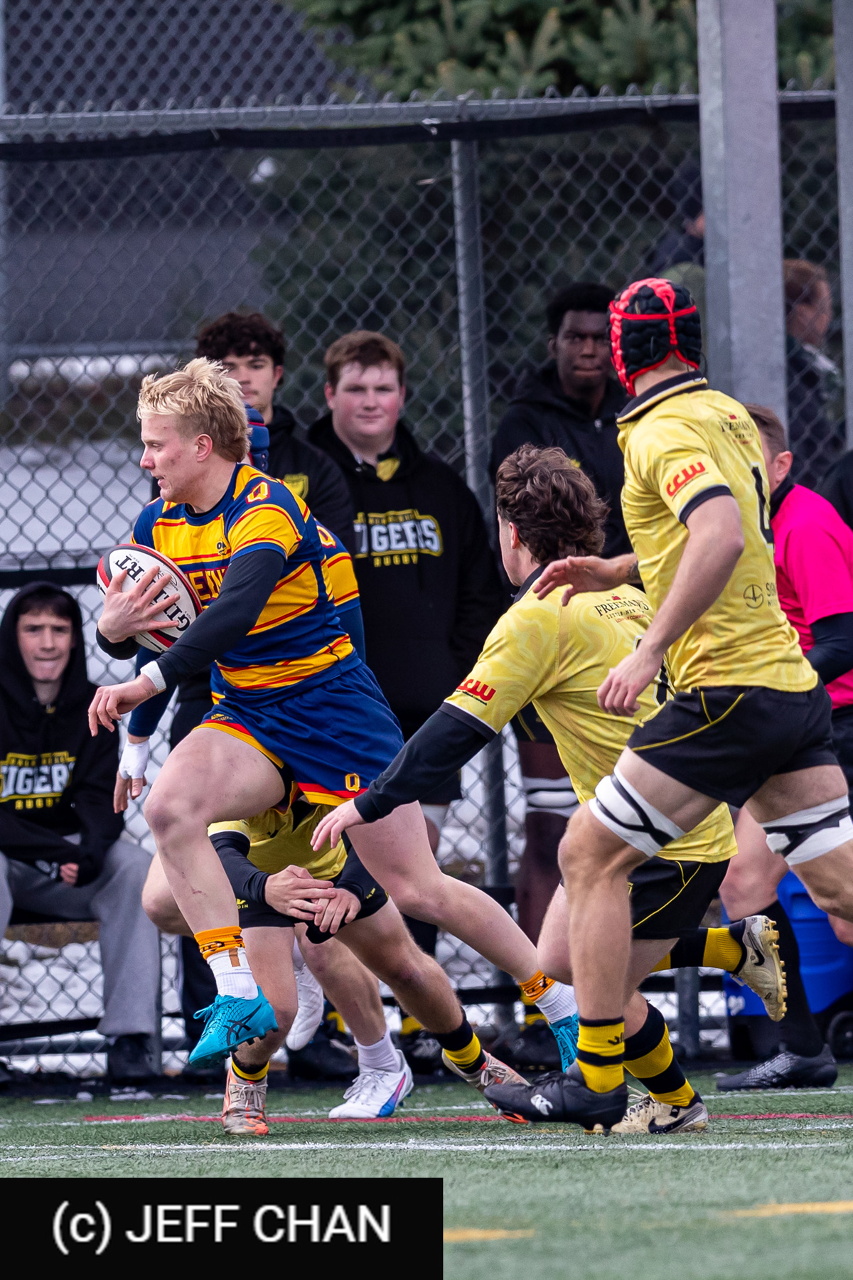 Patrick BURKE -  Queen's University - Dalhousie University - Rugby - CANUMENS 2025 - Queen's University vs Dalhousie University - Game#5 by Jeff Chan (#CANUMENS2575) Photo by: Jeff Chan | Siuxy Sports 2025-11-14