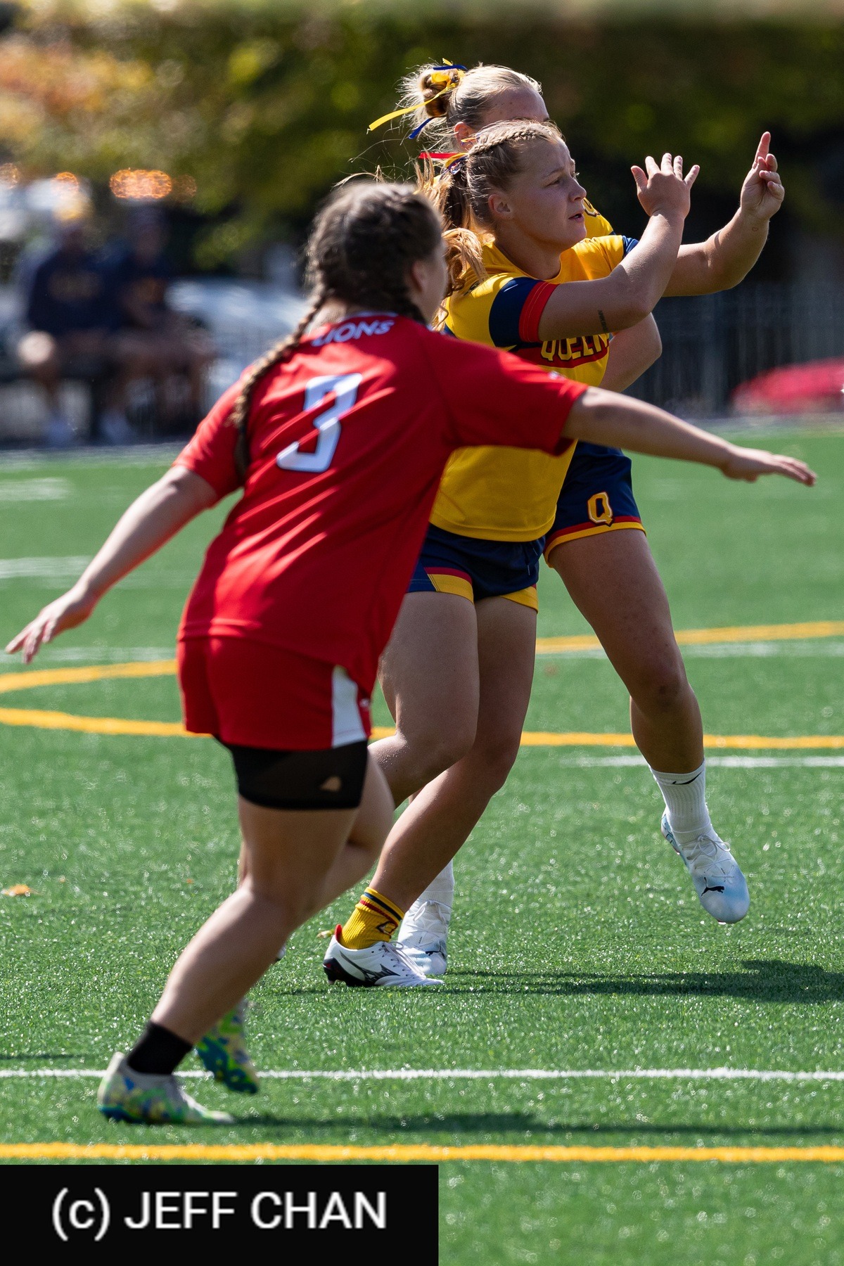  Queen's University - York University - Rugby - OUA 2025 Queen's (W) vs York (#OUW25QWYO09) Photo by: Jeff Chan | Siuxy Sports 2025-09-06