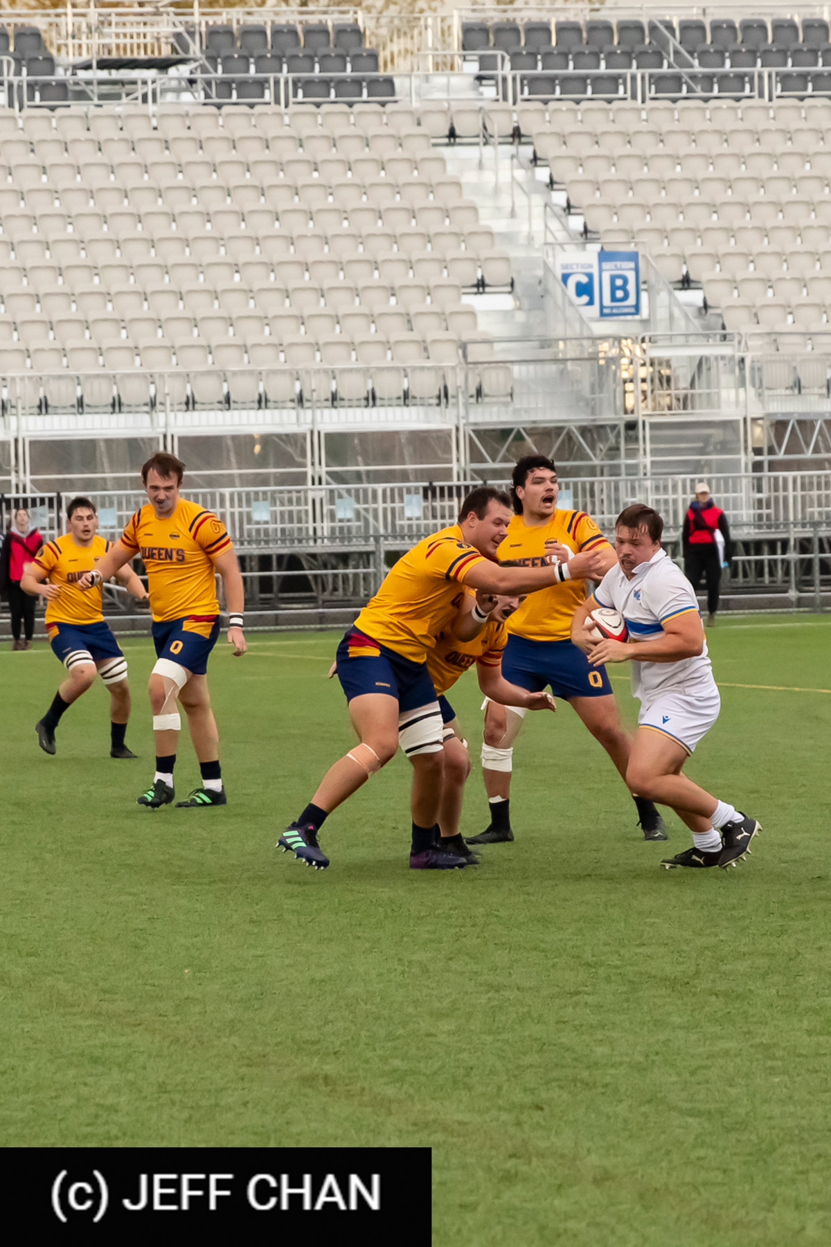 Daniel SVOBODA -  Queen's University - University of Victoria - Rugby - CANUMENS 2023 - Quarter final - Queen's vs UVic by Jeff Chan (#CANUMENS2301) Photo by: Jeff Chan | Siuxy Sports 2023-11-15
