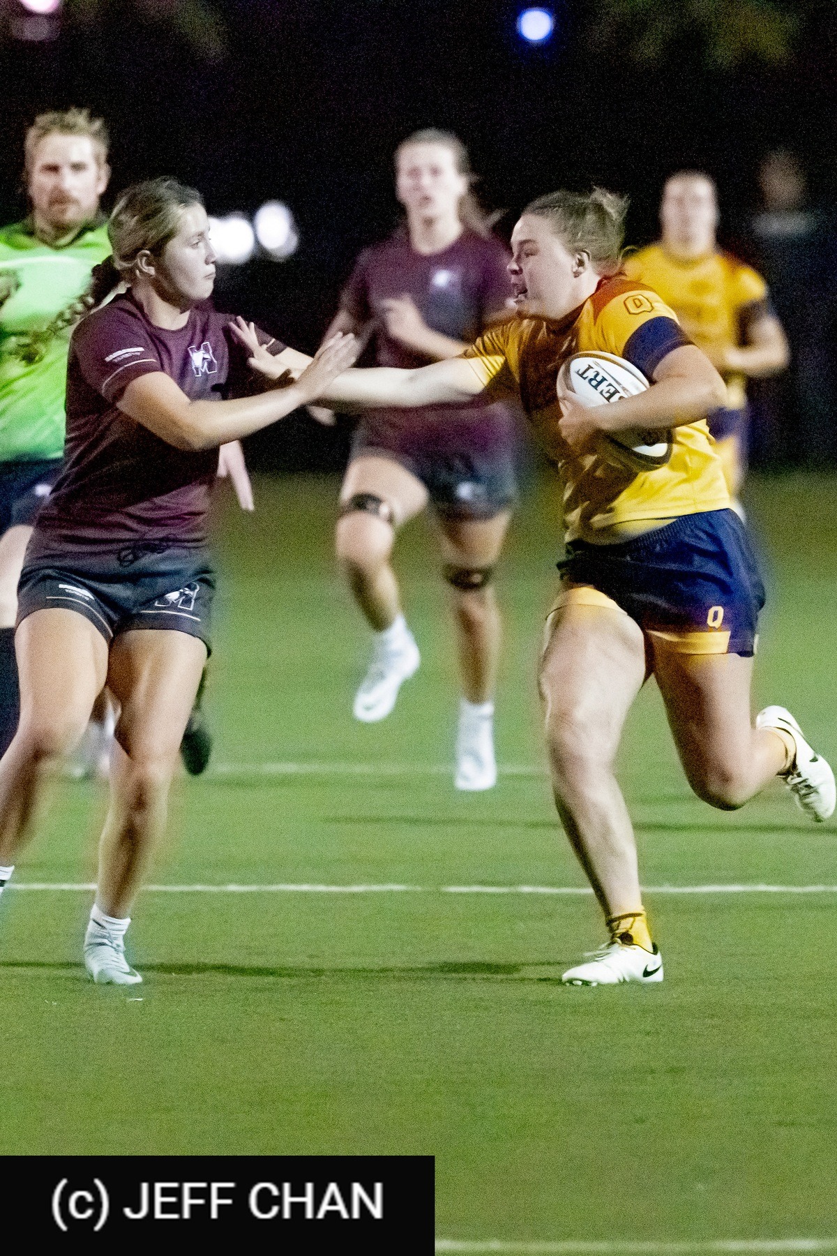  Queen's University - McMaster University - Rugby - OUA 2024 Queen's (W) vs McMaster (#OUW24QWMC10) Photo by: Jeff Chan | Siuxy Sports 2024-10-05