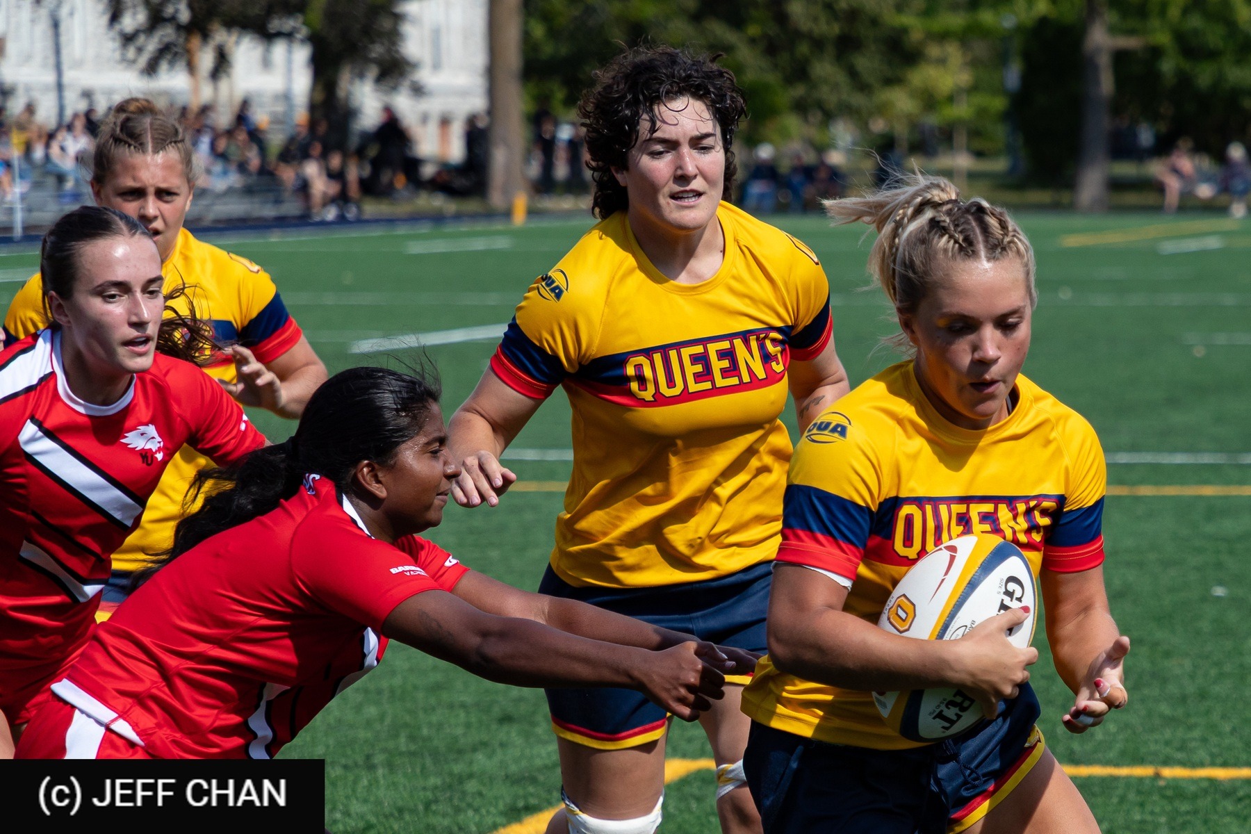  Queen's University - York University - Rugby - OUA 2025 Queen's (W) vs York (#OUW25QWYO09) Photo by: Jeff Chan | Siuxy Sports 2025-09-06