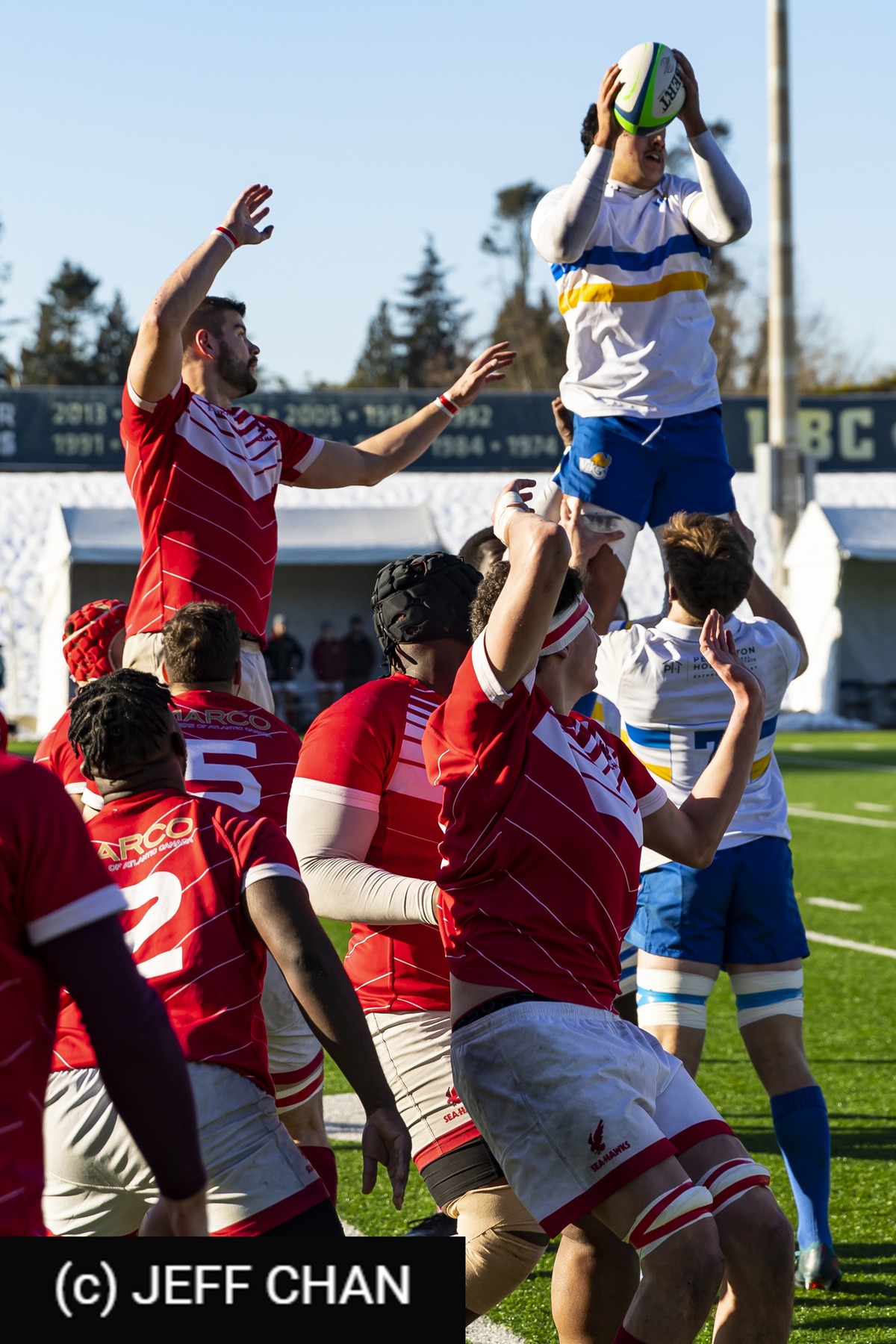  University of Victoria - Memorial University of Newfoundland - Rugby - CANUMENS 2022 - U Victoria vs Memorial U -  by Jeff Chan (#CANUMENS2209) Photo by: Jeff Chan | Siuxy Sports 2022-12-04