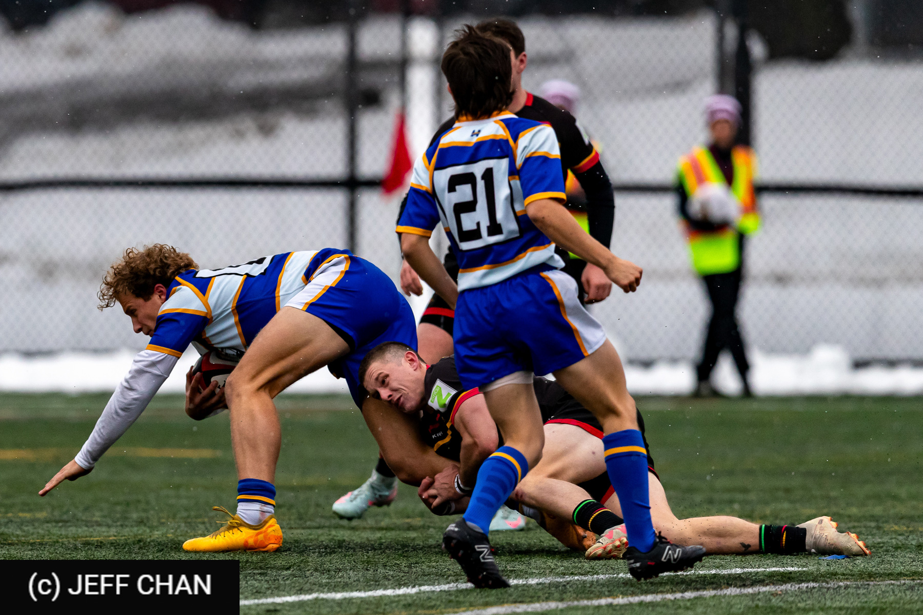  University of Guelph - University of British Columbia Okanagan - Rugby - CANUMENS 2025 - University of Guelph v University of British Columbia Okanagan - Game#2 by Jeff Chan (#CANUMENS2572) Photo by: Jeff Chan | Siuxy Sports 2025-11-12