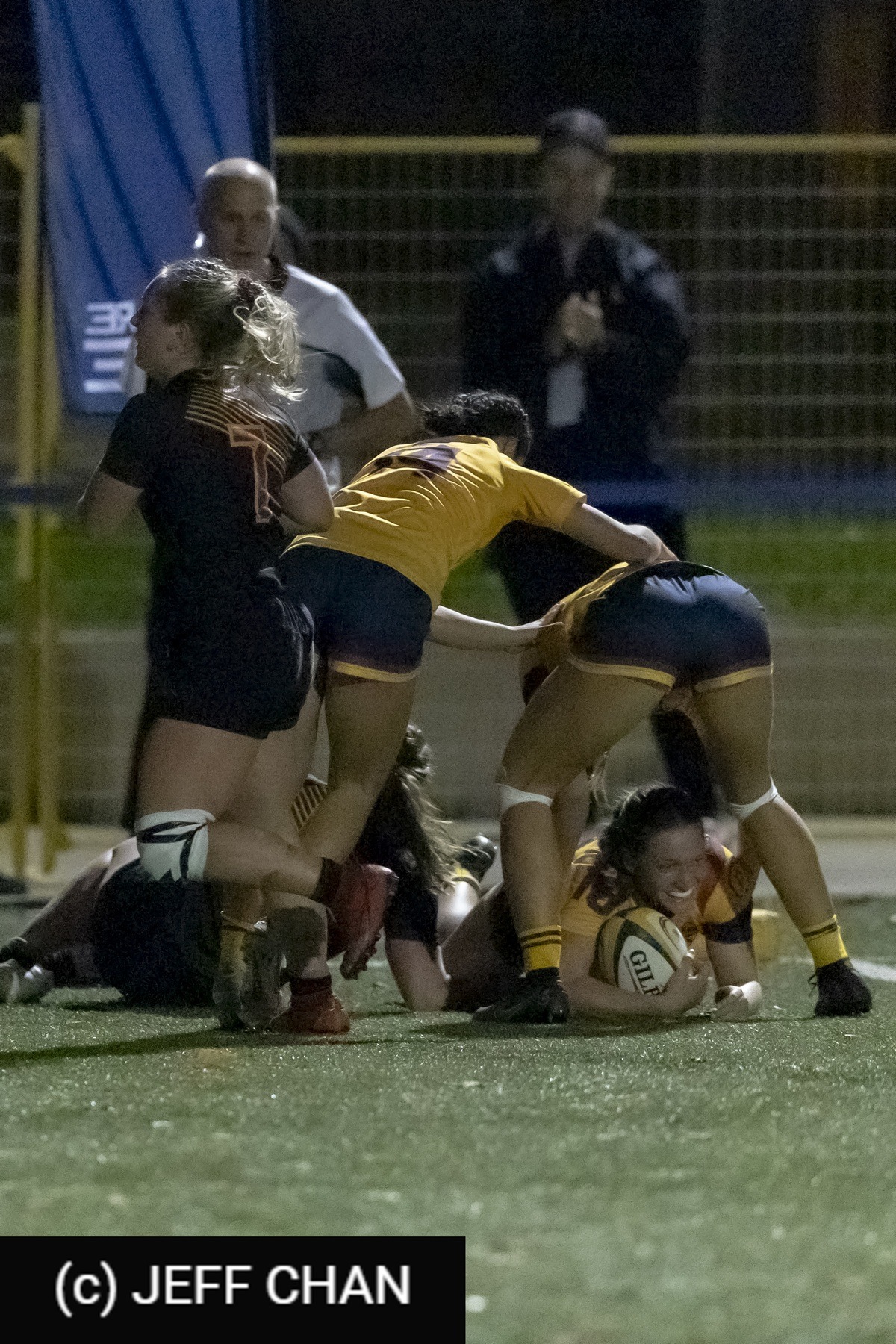  Queen's University - University of Guelph - Rugby - OUA 2023 Queen's (W) vs Guelph Final (#OUW23QWGU10) Photo by: Jeff Chan | Siuxy Sports 2023-10-27