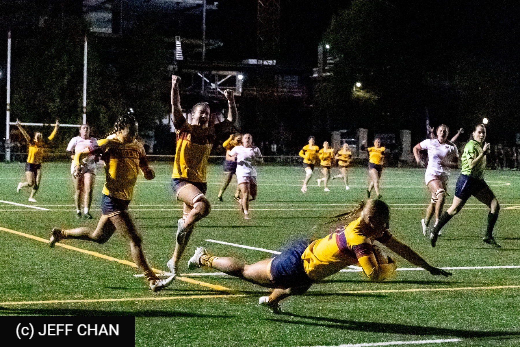  Queen's University - University of Guelph - Rugby - OUA 2025 Queen's (W) vs Guelph (#OUW25QWGU10) Photo by: Jeff Chan | Siuxy Sports 2025-10-24