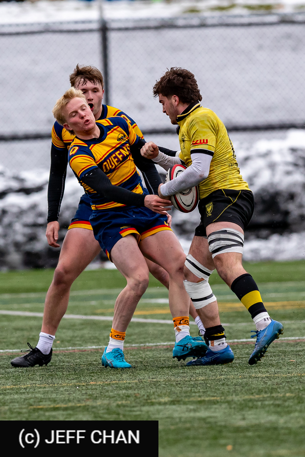 Owen LEE -  Queen's University - Dalhousie University - Rugby - CANUMENS 2025 - Queen's University vs Dalhousie University - Game#5 by Jeff Chan (#CANUMENS2575) Photo by: Jeff Chan | Siuxy Sports 2025-11-14