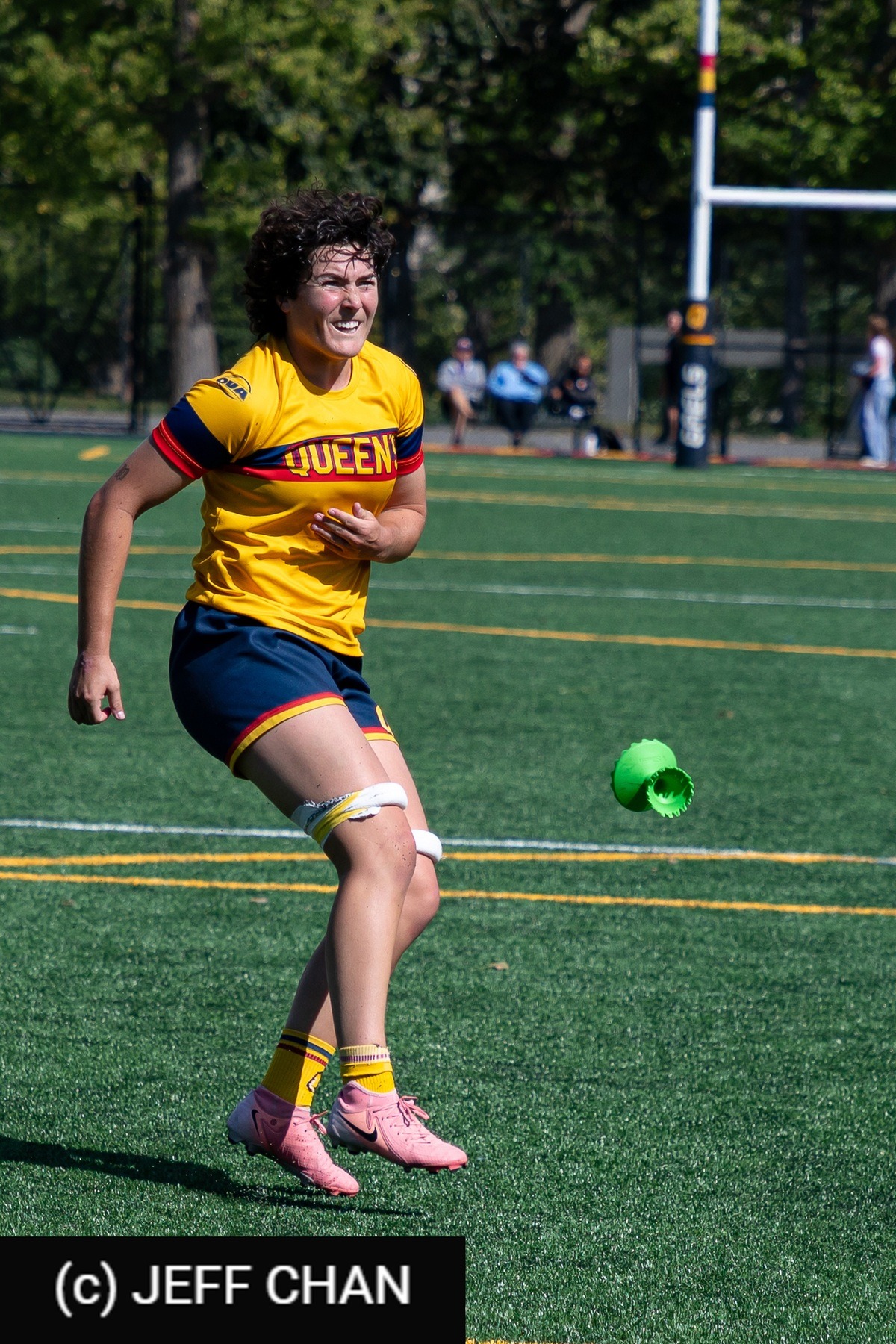  Queen's University - York University - Rugby - OUA 2025 Queen's (W) vs York (#OUW25QWYO09) Photo by: Jeff Chan | Siuxy Sports 2025-09-06