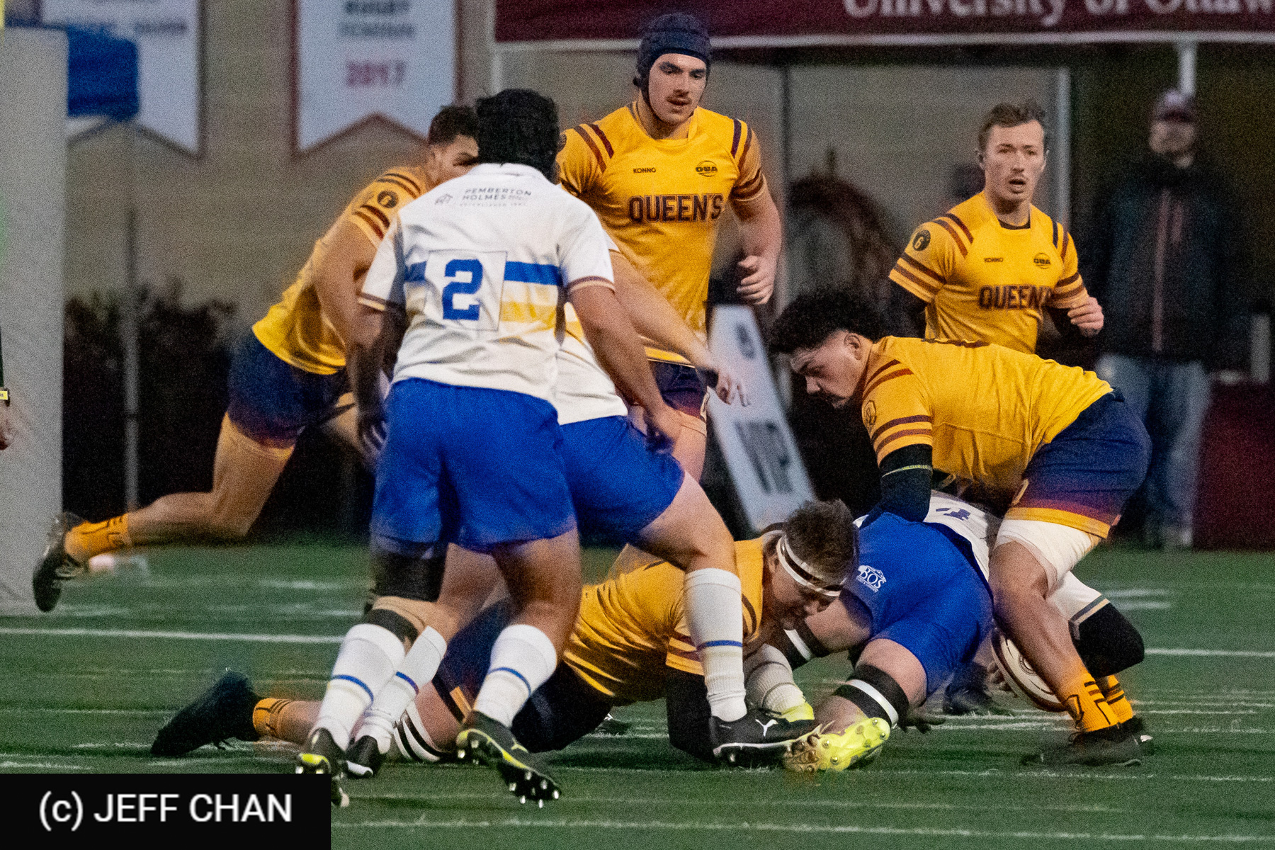 Connor GITTENS -  Queen's University - University of Victoria - Rugby - CANUMENS 2024 - Qtr final - Queen's vs UVic by Jeff Chan (#CANUMENS2403) Photo by: Jeff Chan | Siuxy Sports 2024-11-13